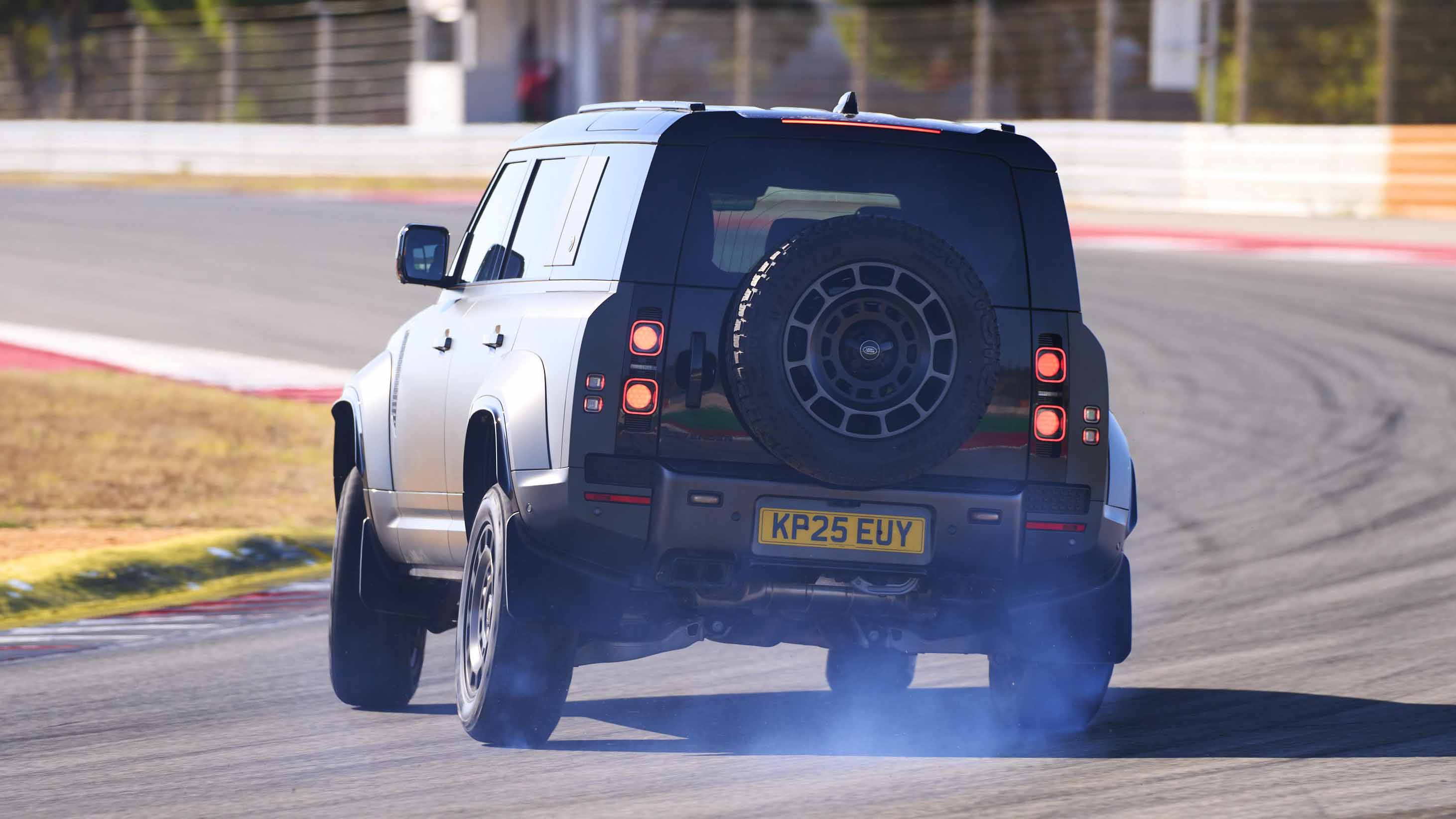 Land Rover Defender Octa