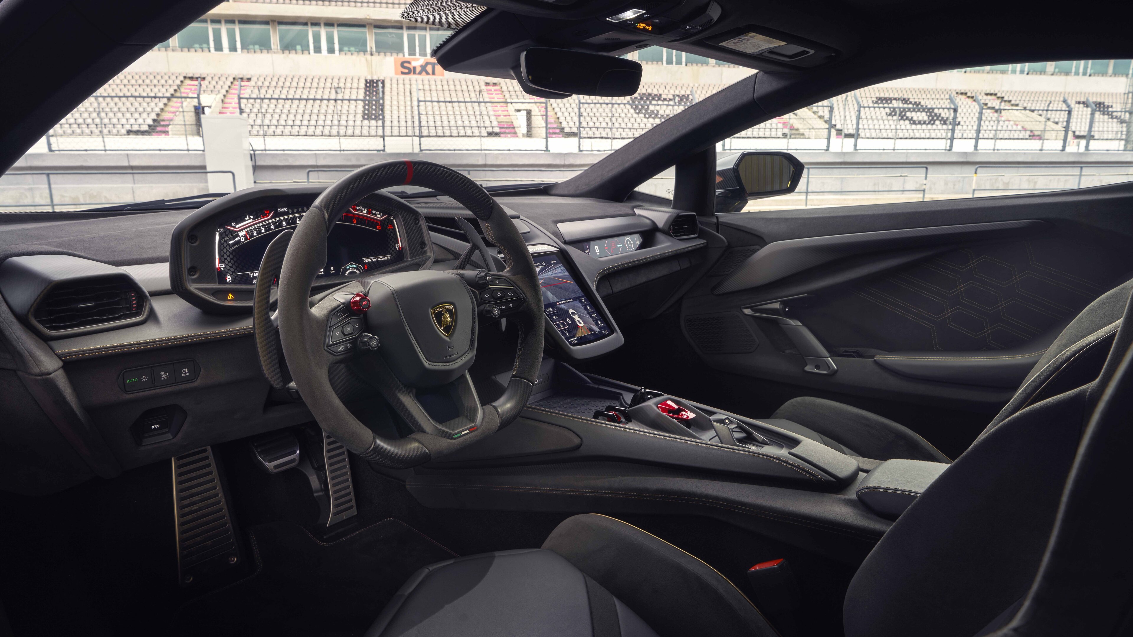 Lamborghini Revuelto