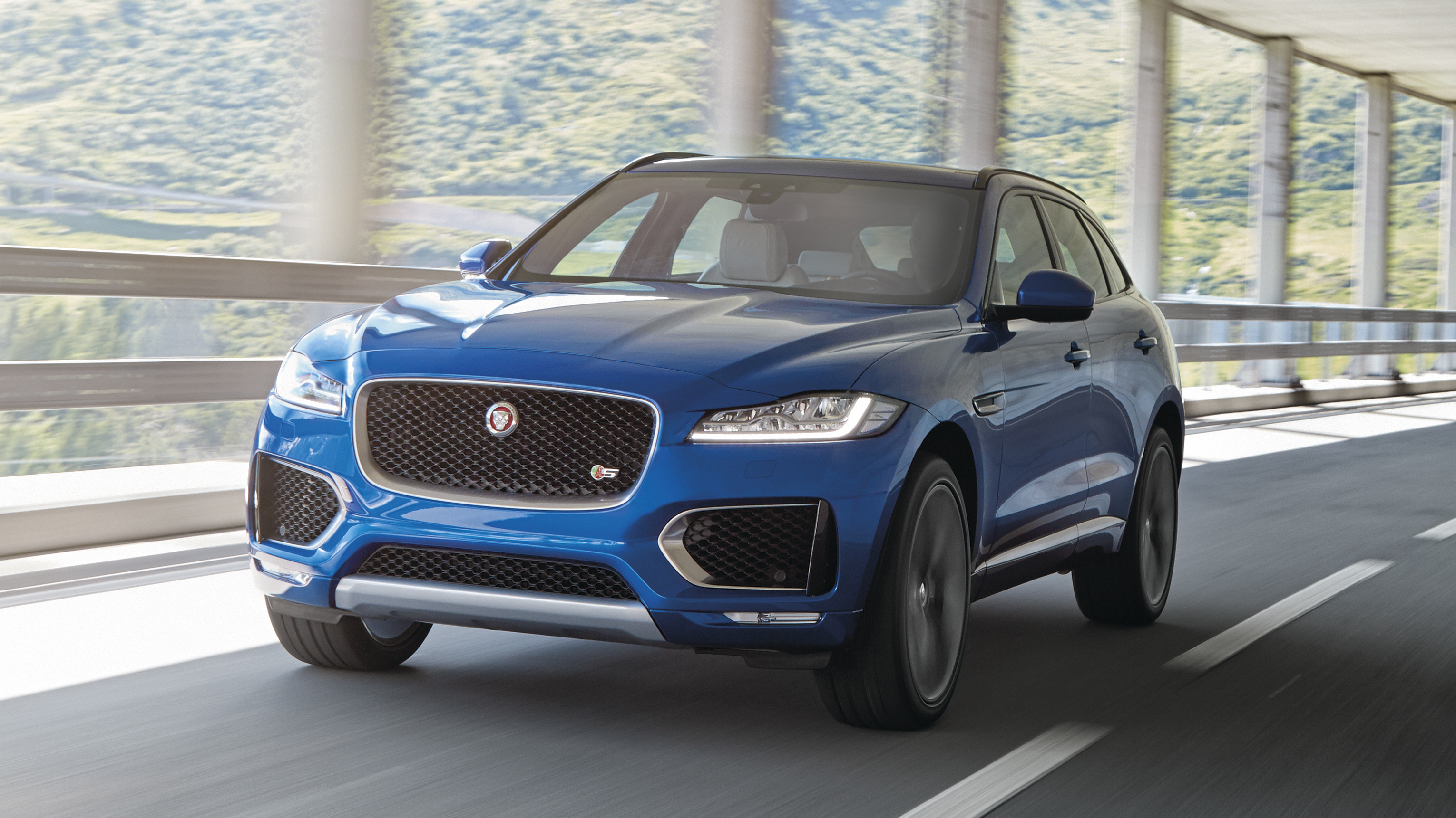 jaguar_f-pace_le_s_location-11.jpg