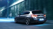bmw_150d_by_ac_schnitzer_fahrend_hinten_300.jpg
