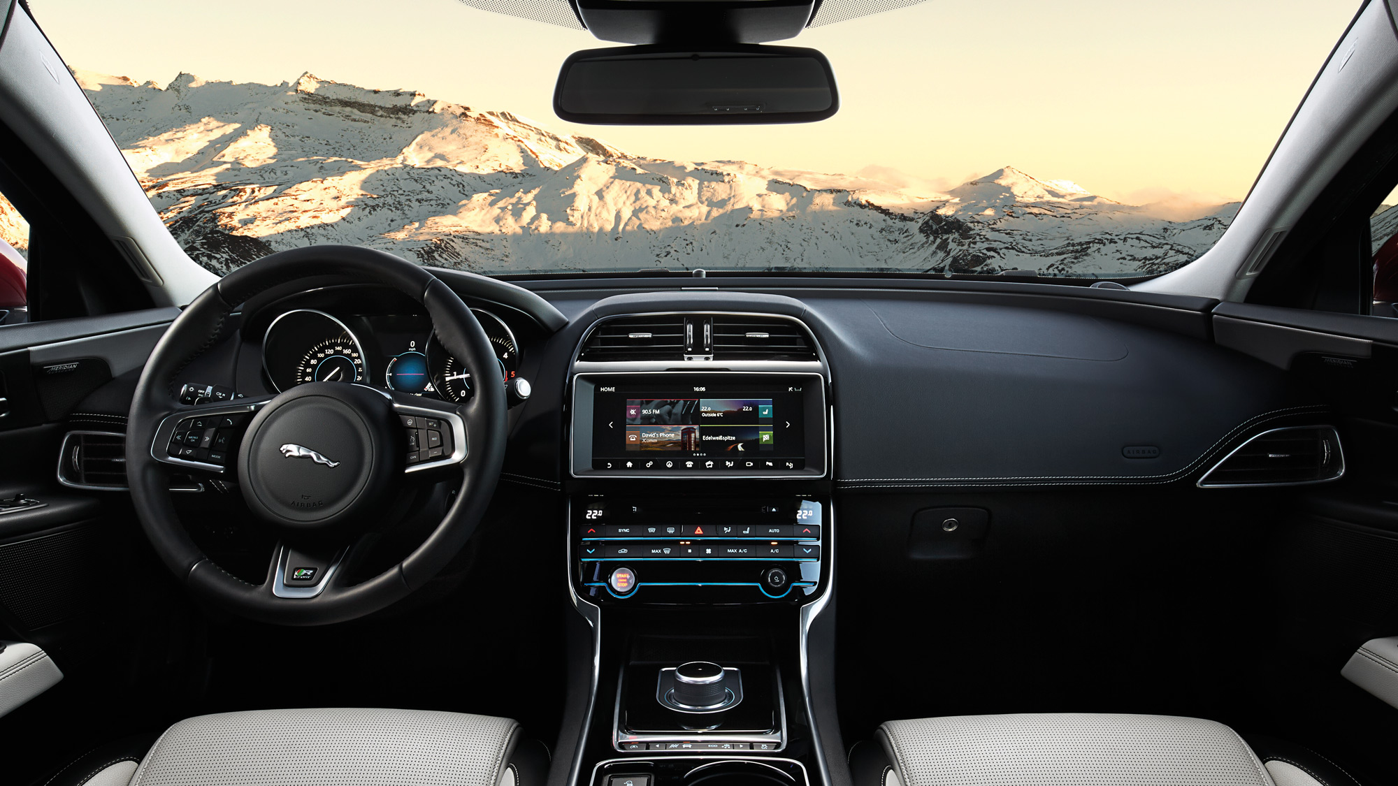 jaguar_xe_awd_location_interior.jpg