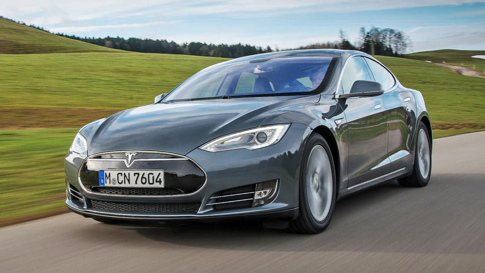 li2445932tesla_model_s_201.jpg