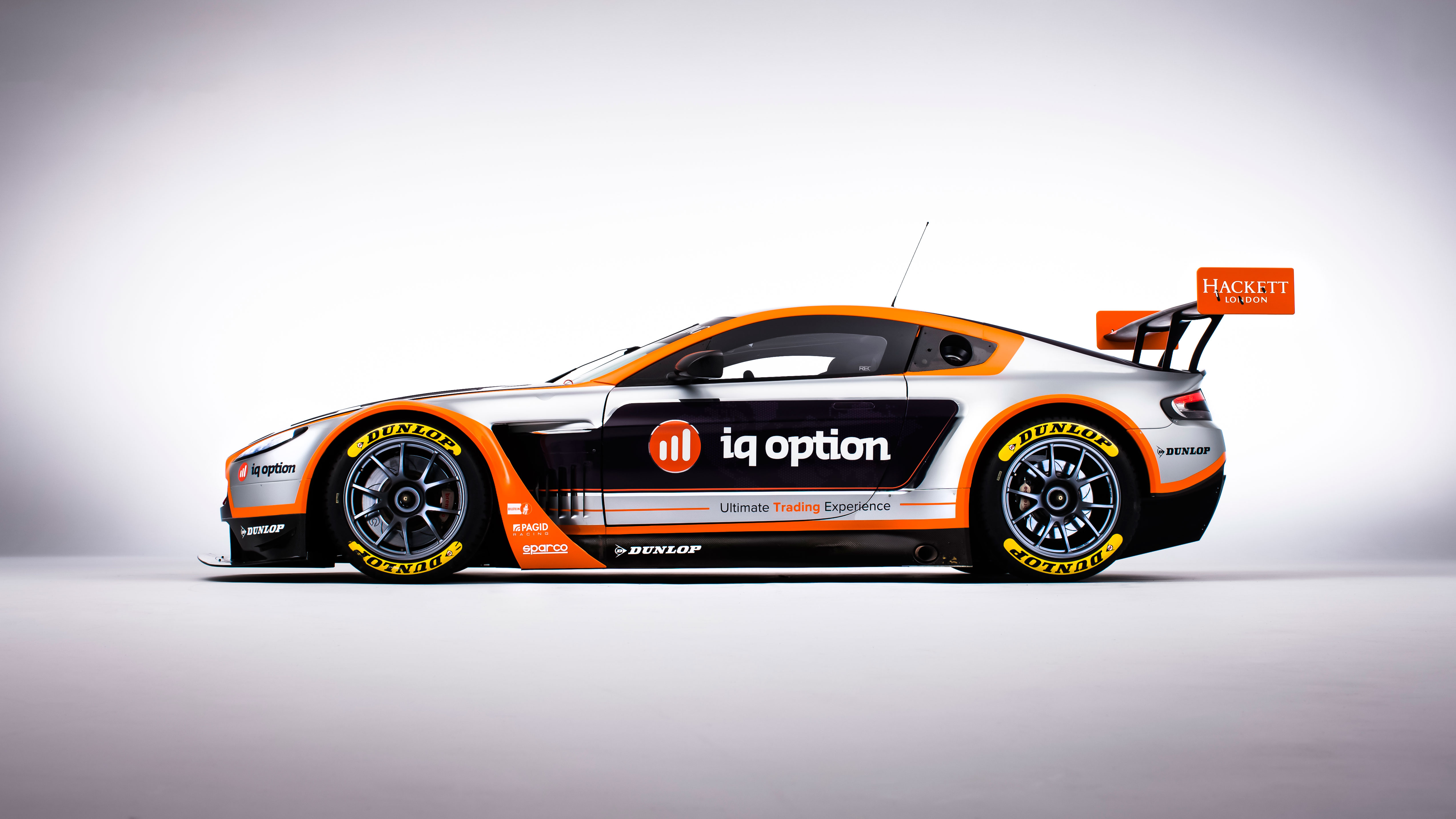 2016-v12-vantage-gt3-3.jpg