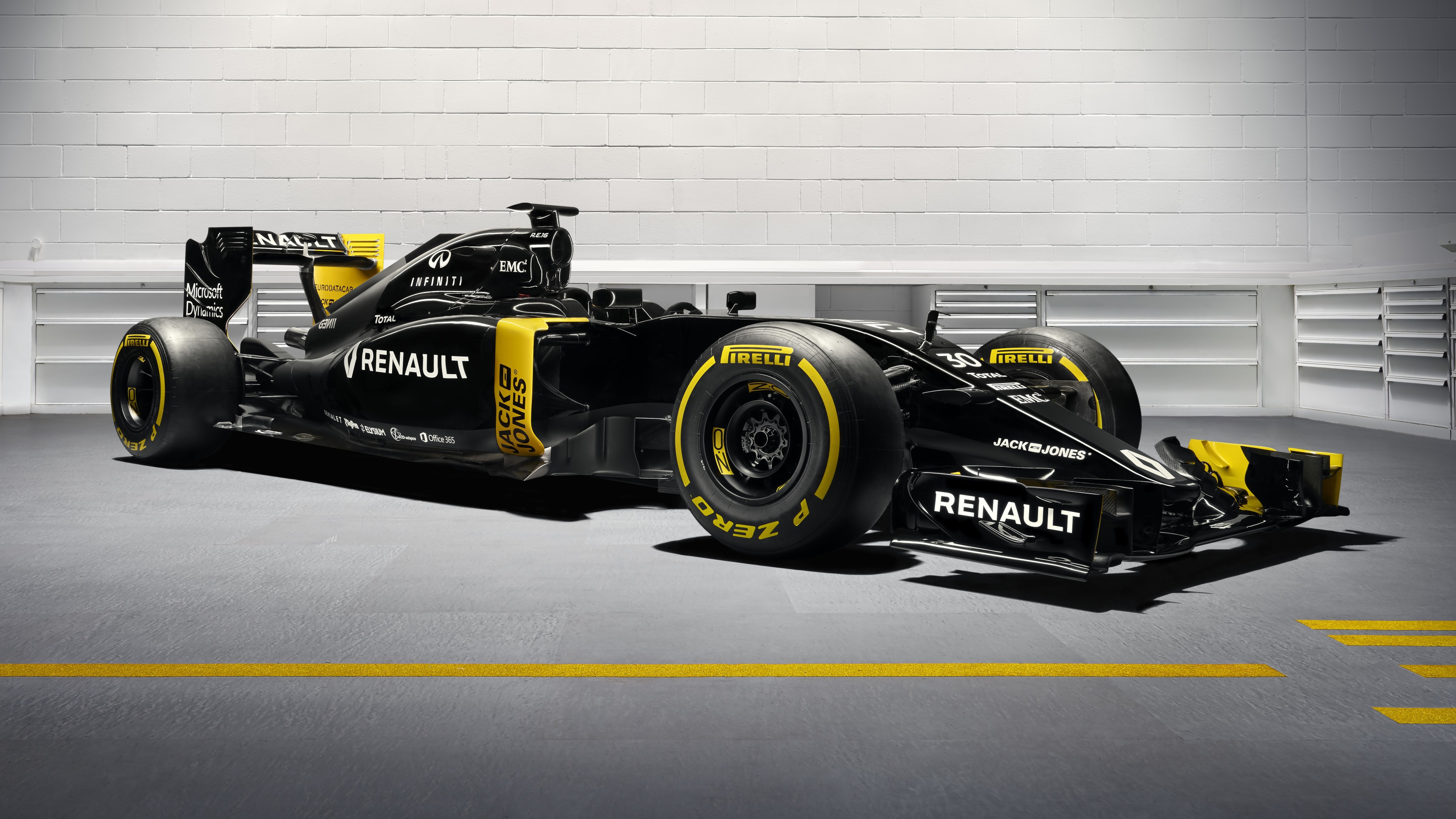 3renaultf1launchfeb2016.jpg