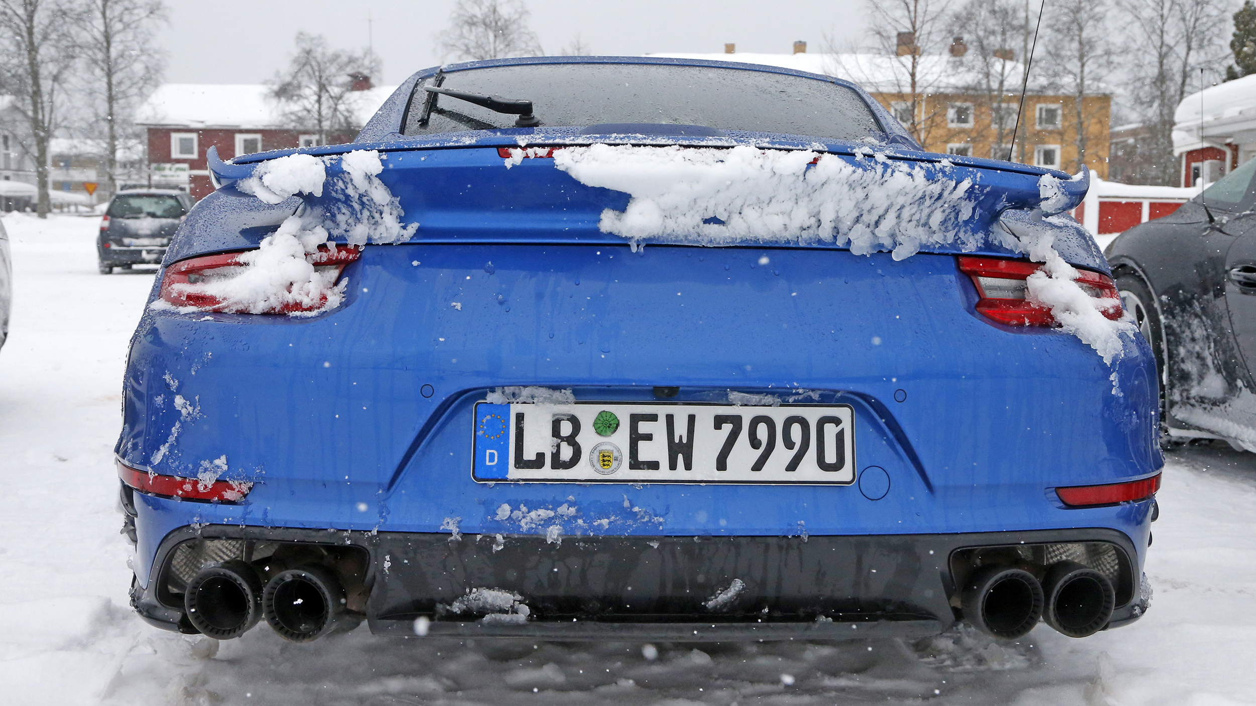 911_gt2_rs_3.jpg