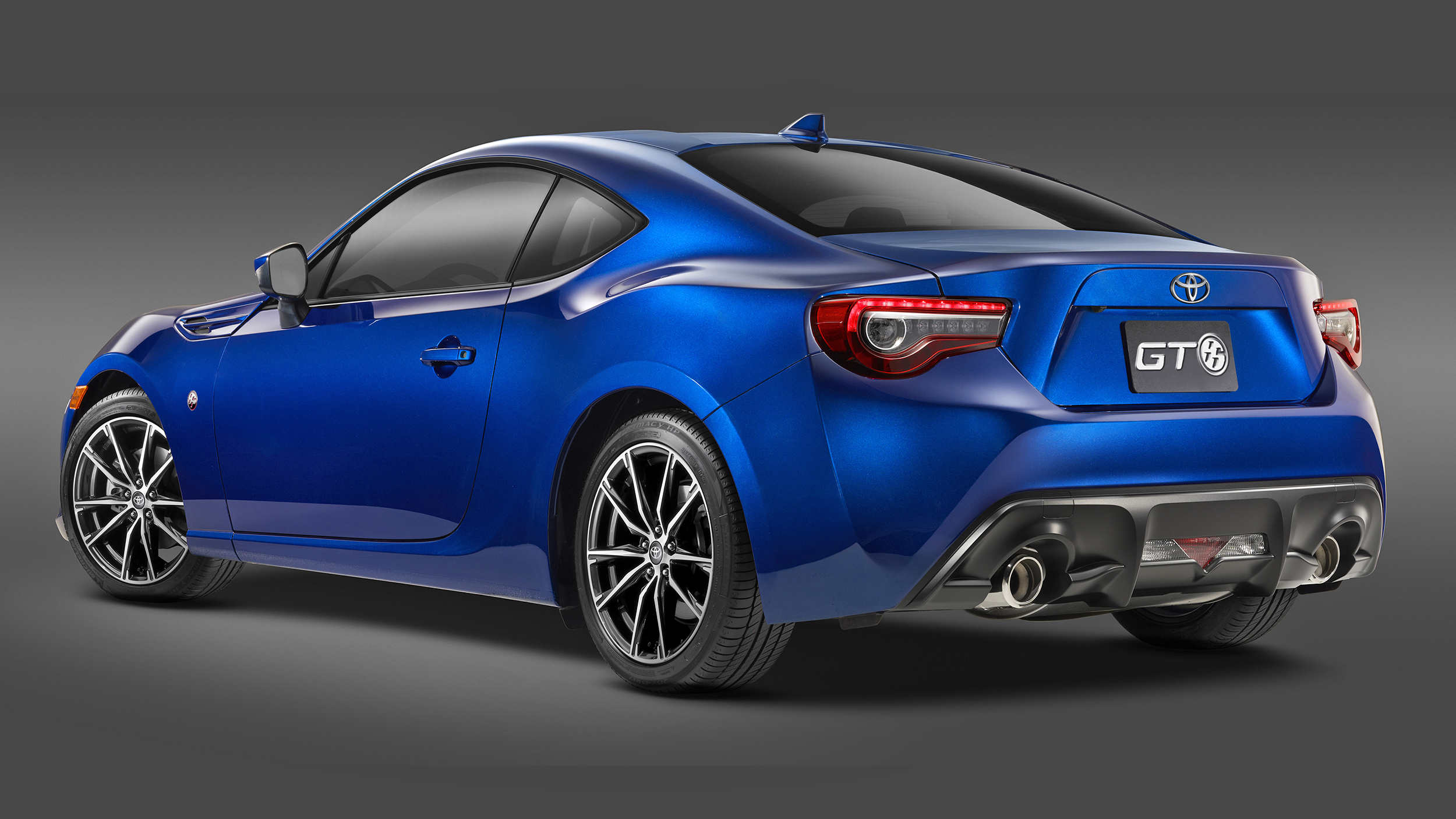 my17_toyota_86_2.jpg