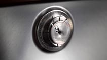 rr_zenith_int_det_shot_19_v8.jpg