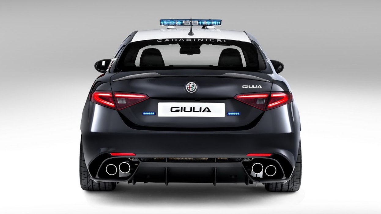 alfa-romeo-giulia-qv0police-6.jpeg