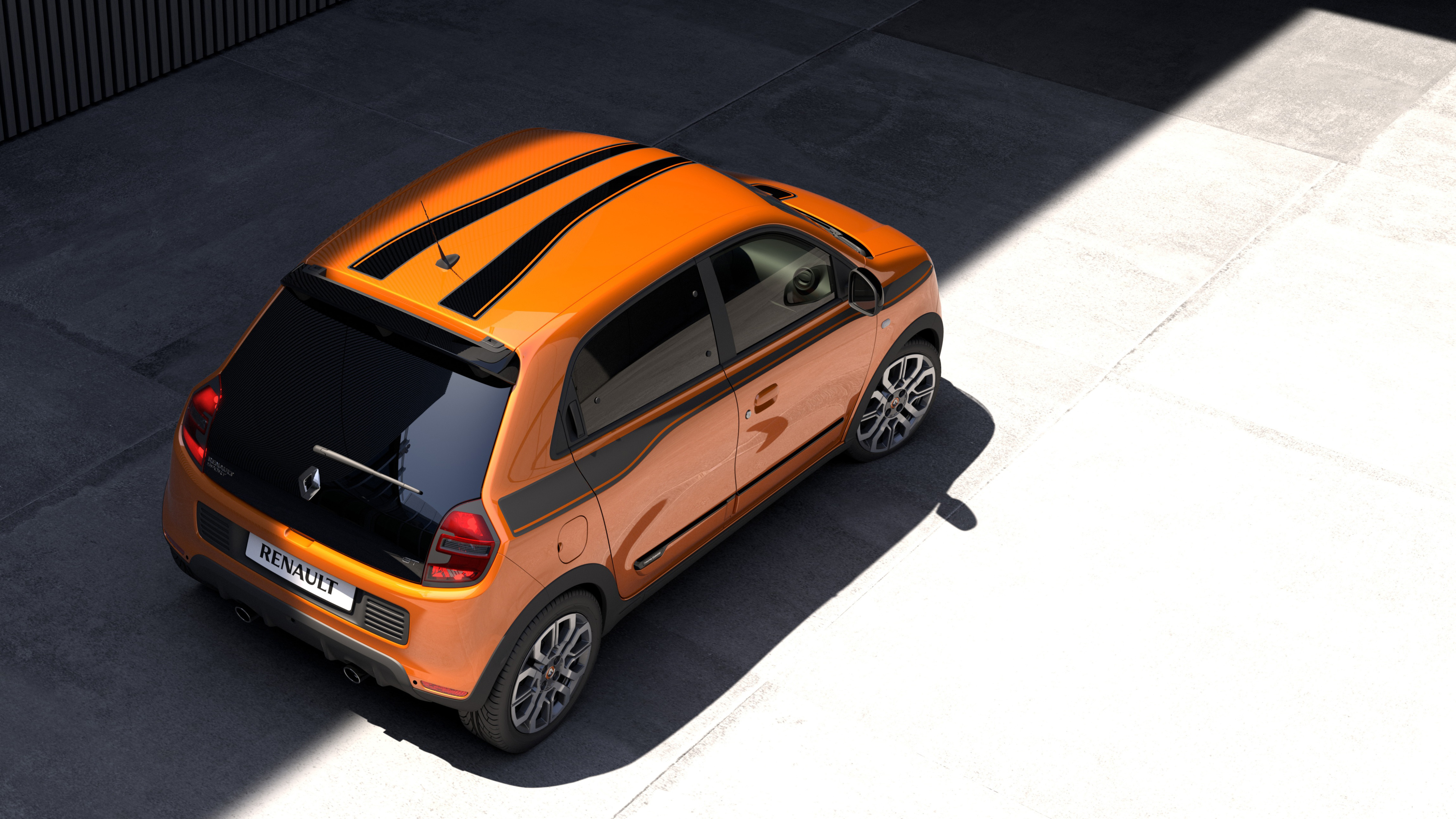 embargo_6th_june_2016_14h00_twingo_gt_8.jpg