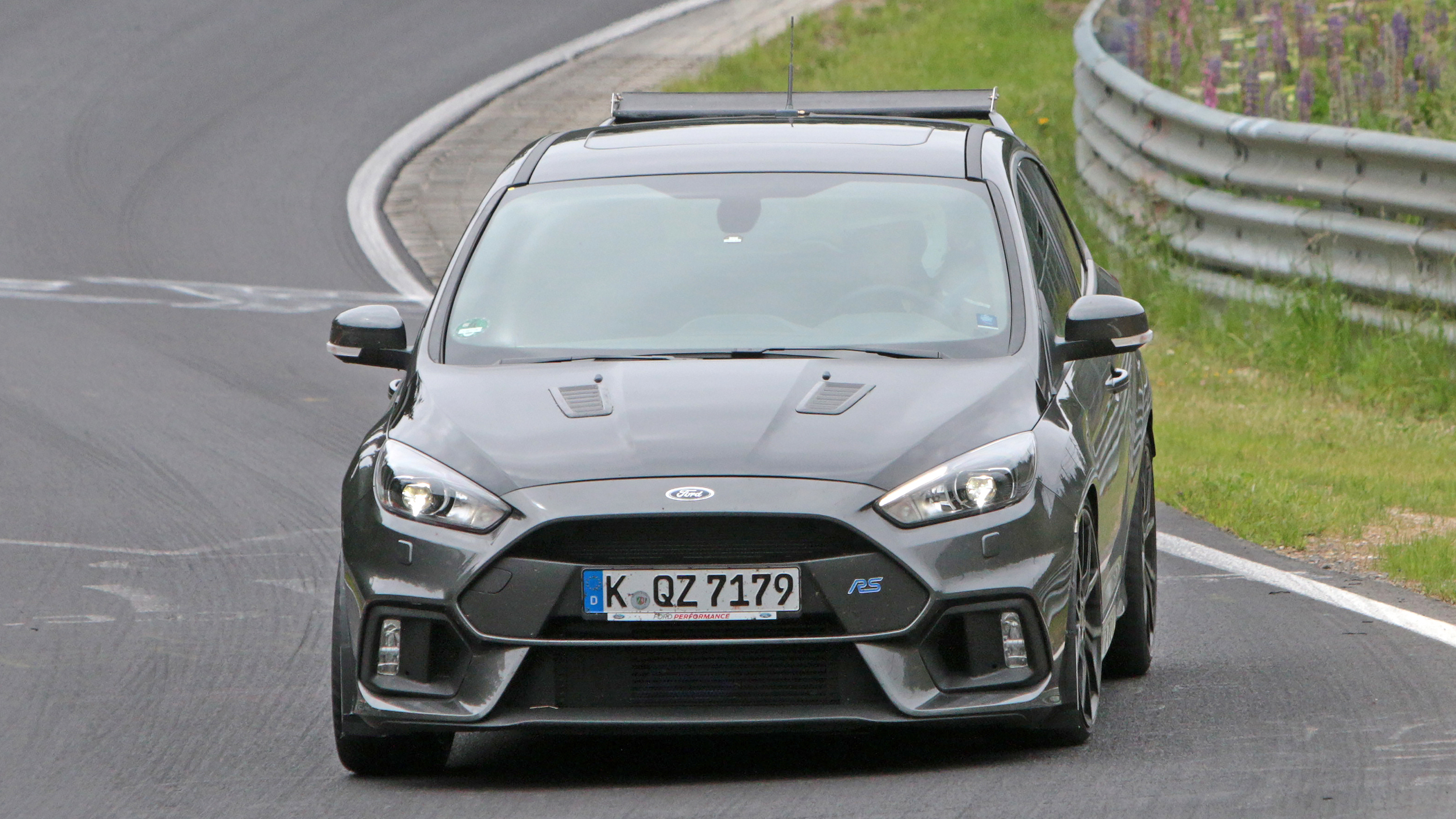 ford_focus_rs500_1.jpg