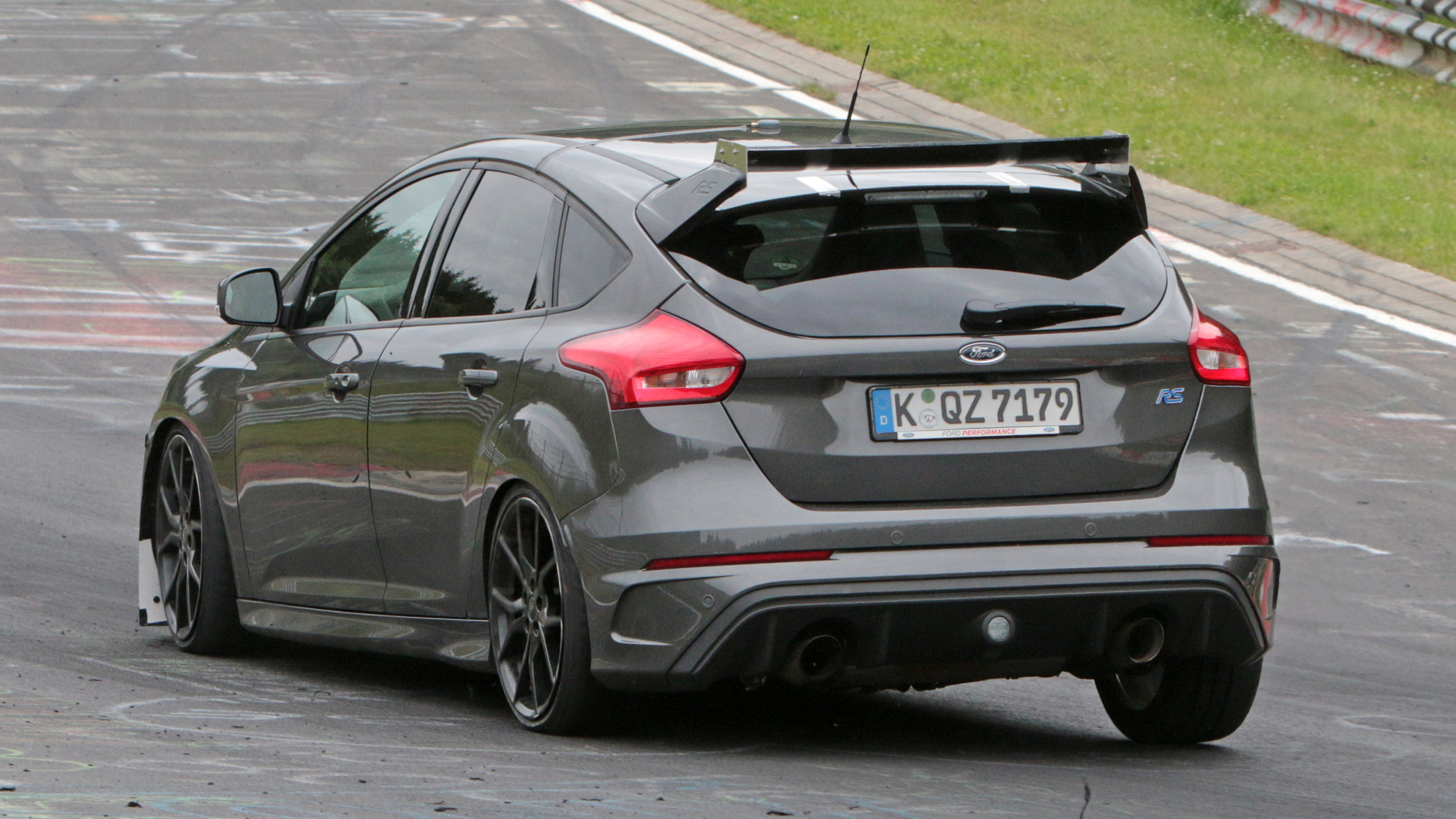 ford_focus_rs500_5.jpg.jpg