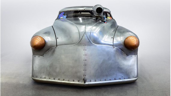 bombshell_betty_front_view_with_hood.jpg
