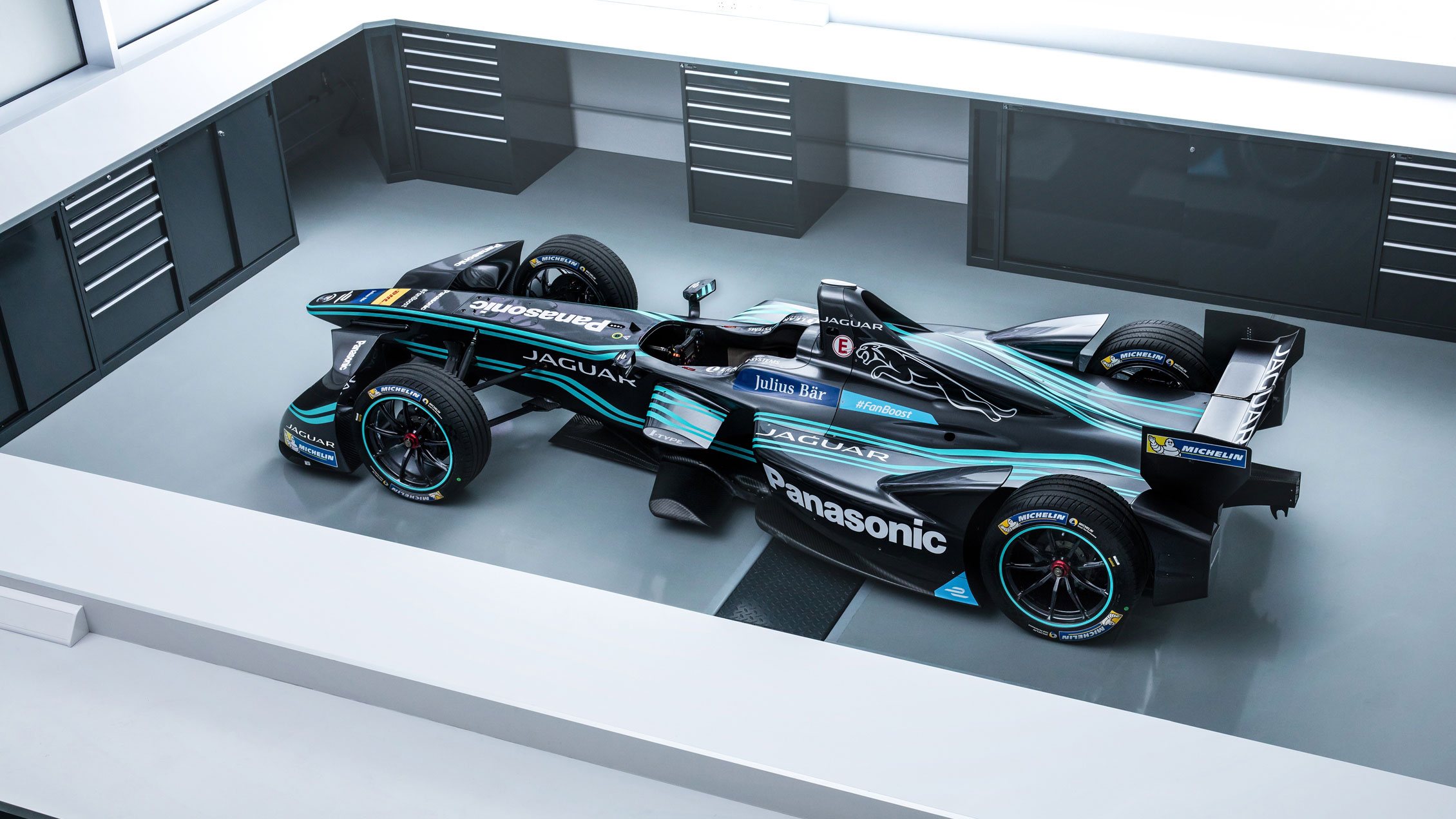 panasonic-jaguar-racing-i-type-aerial.jpg