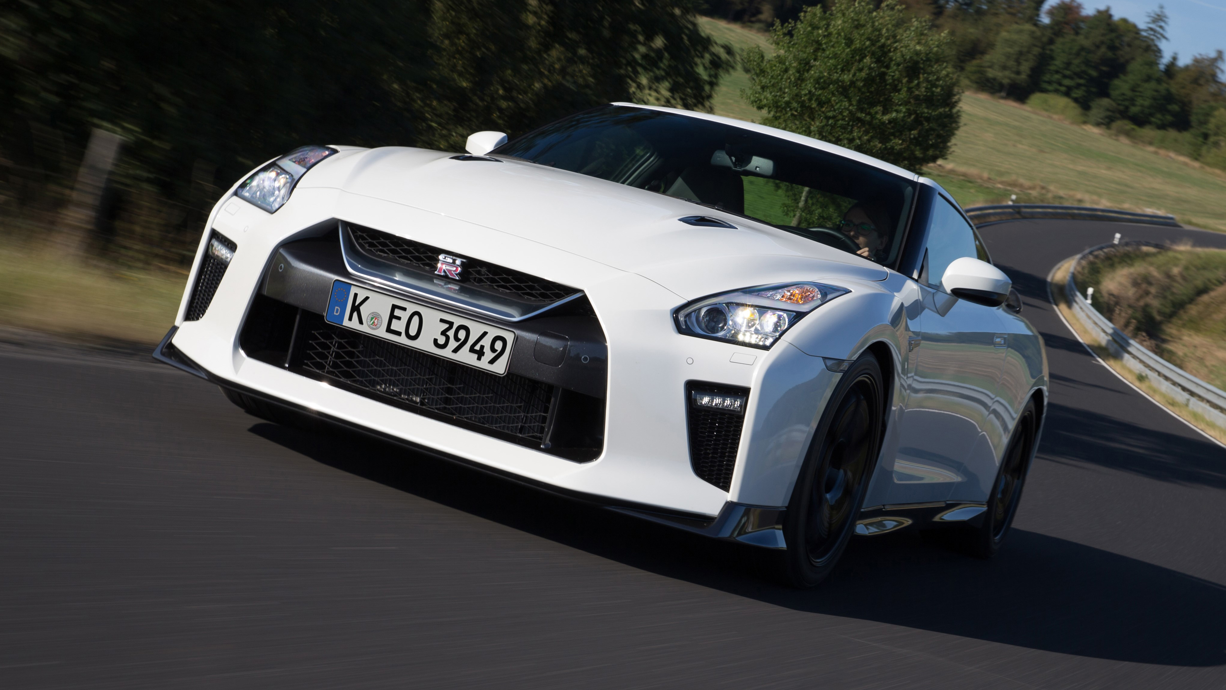 100593nissan_nissan_reveals_full_specs_and_pricing_for_thrilling_new_gt_r_track_edition.jpg