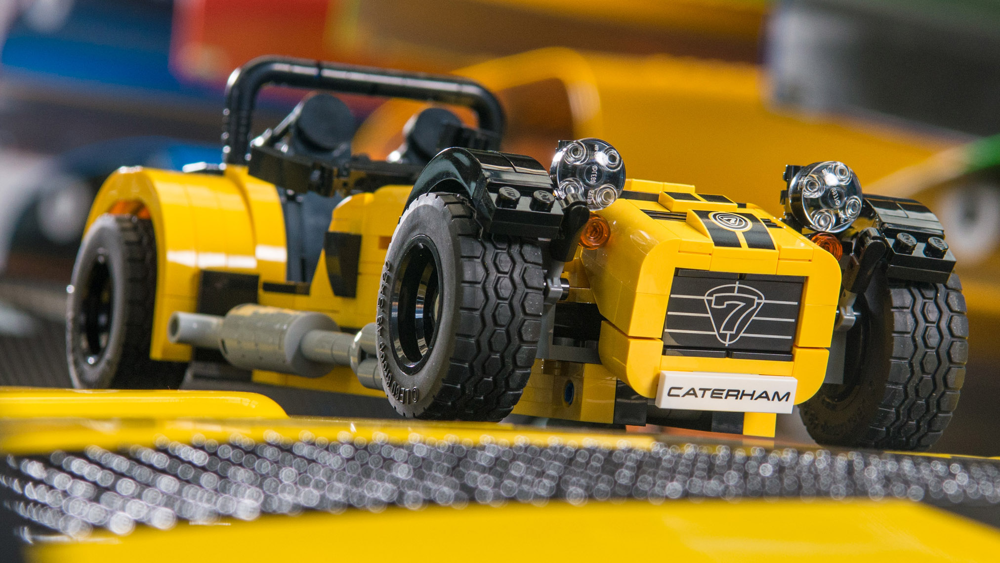 lego_caterham_620r_4.jpg