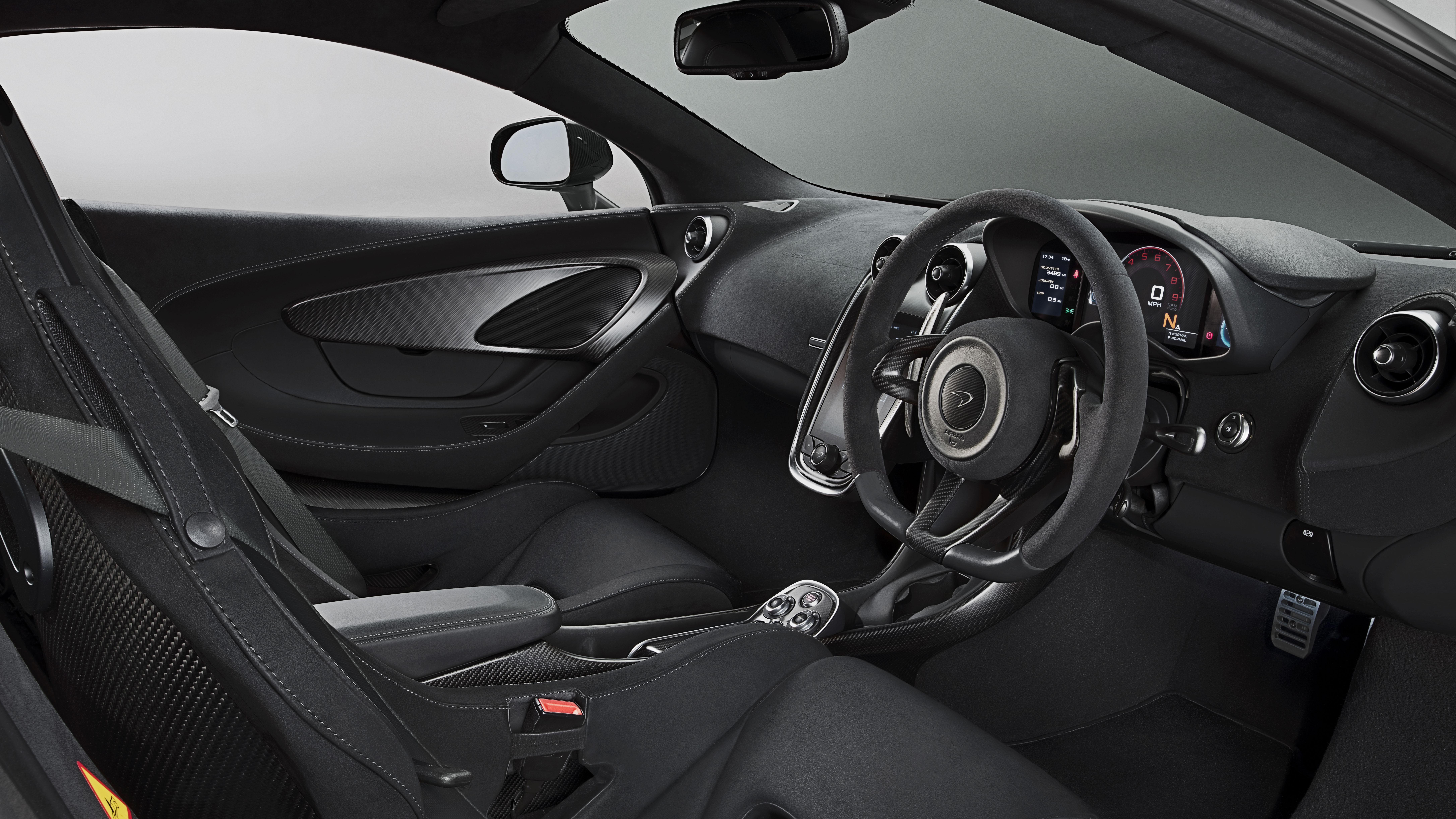 shot_12_track_interior_alcantara.jpg