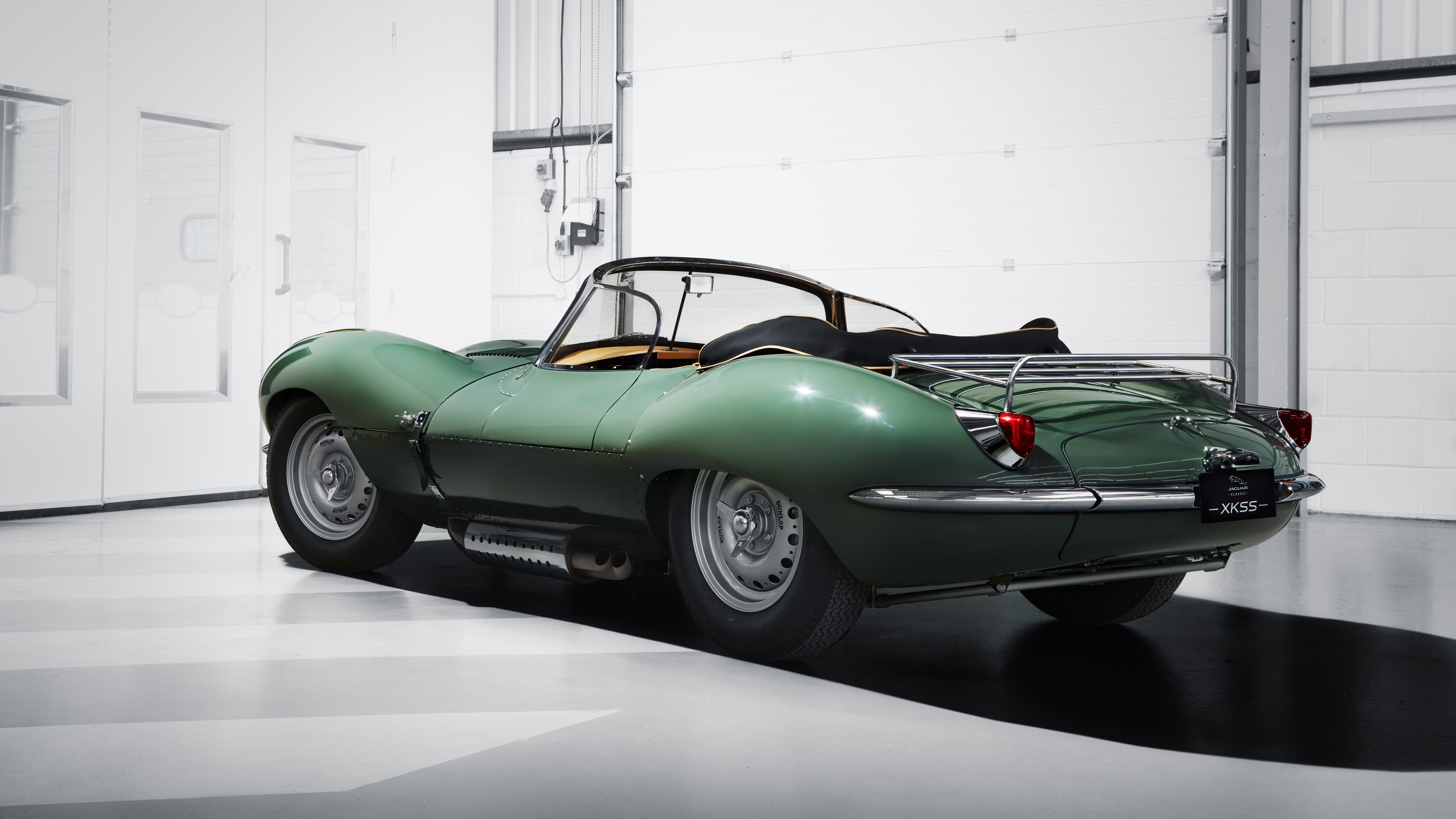 xkss_rear_3_4.jpg