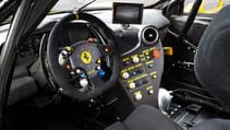 ferrari_488_challenge_interno_1.jpg
