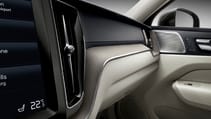 xc60_light_interior_inscription_6.jpg