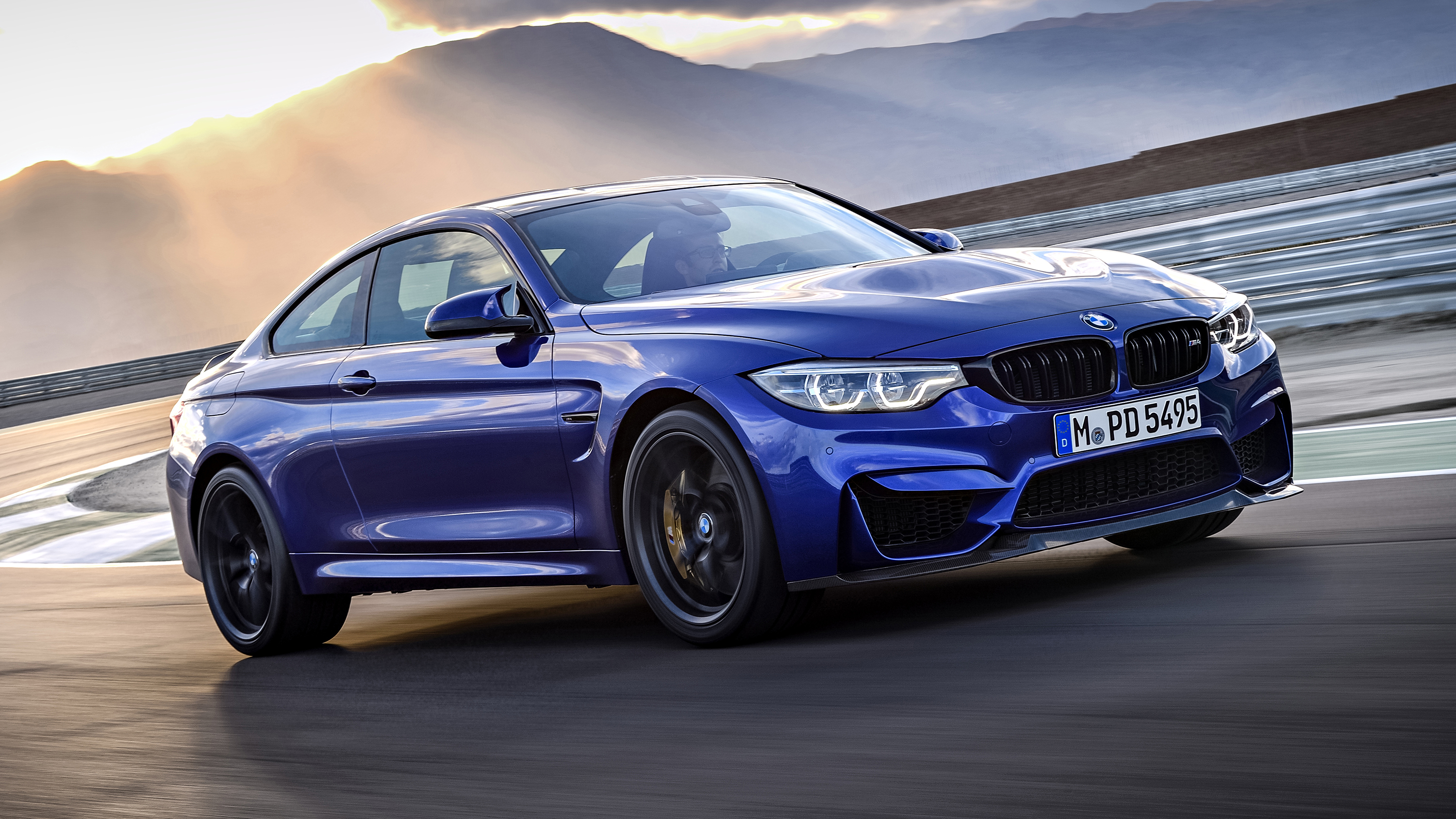 p90251036_highres_the-new-bmw-m4-cs-04.jpg