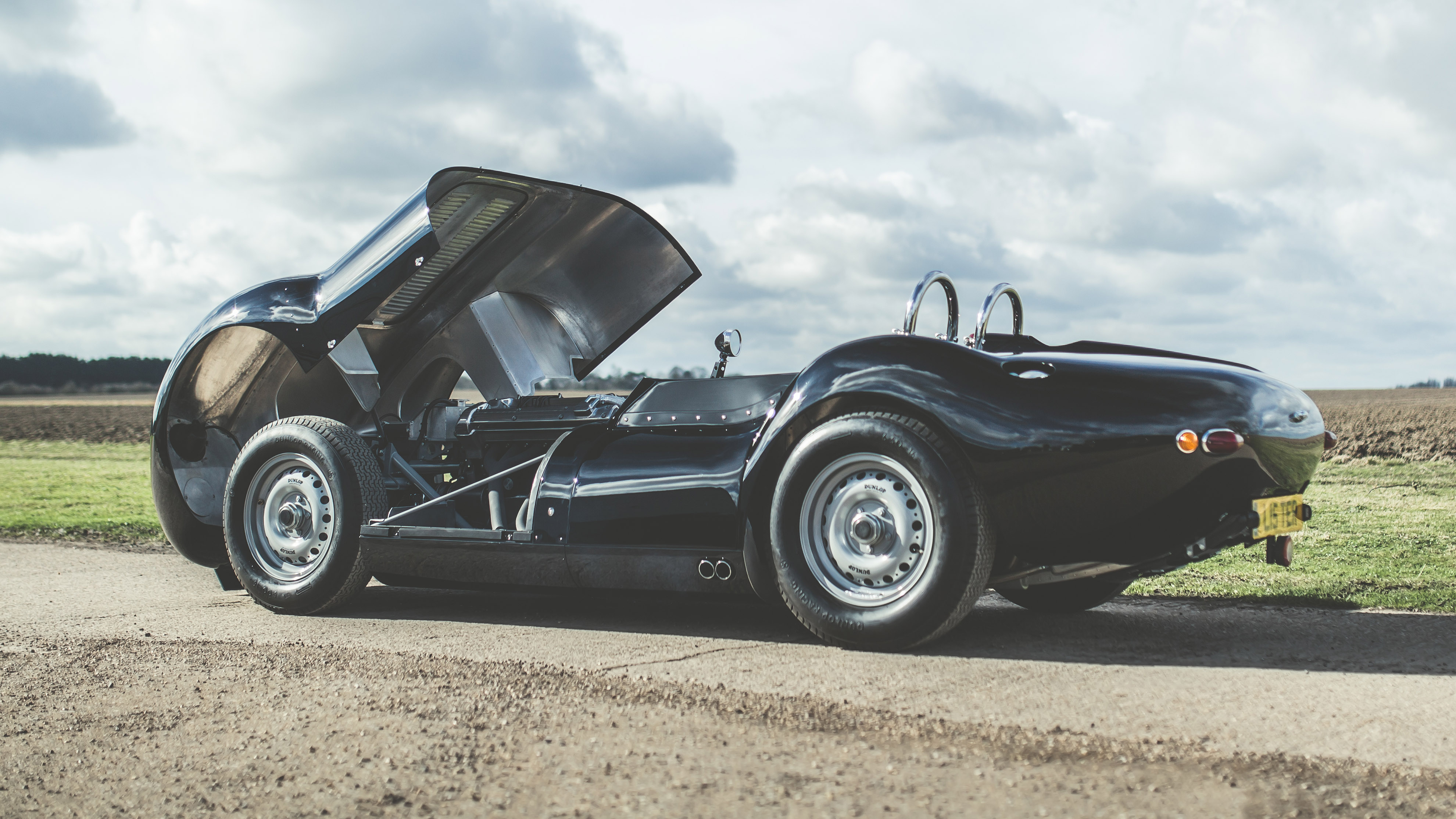 lister_jaguar_2.jpg