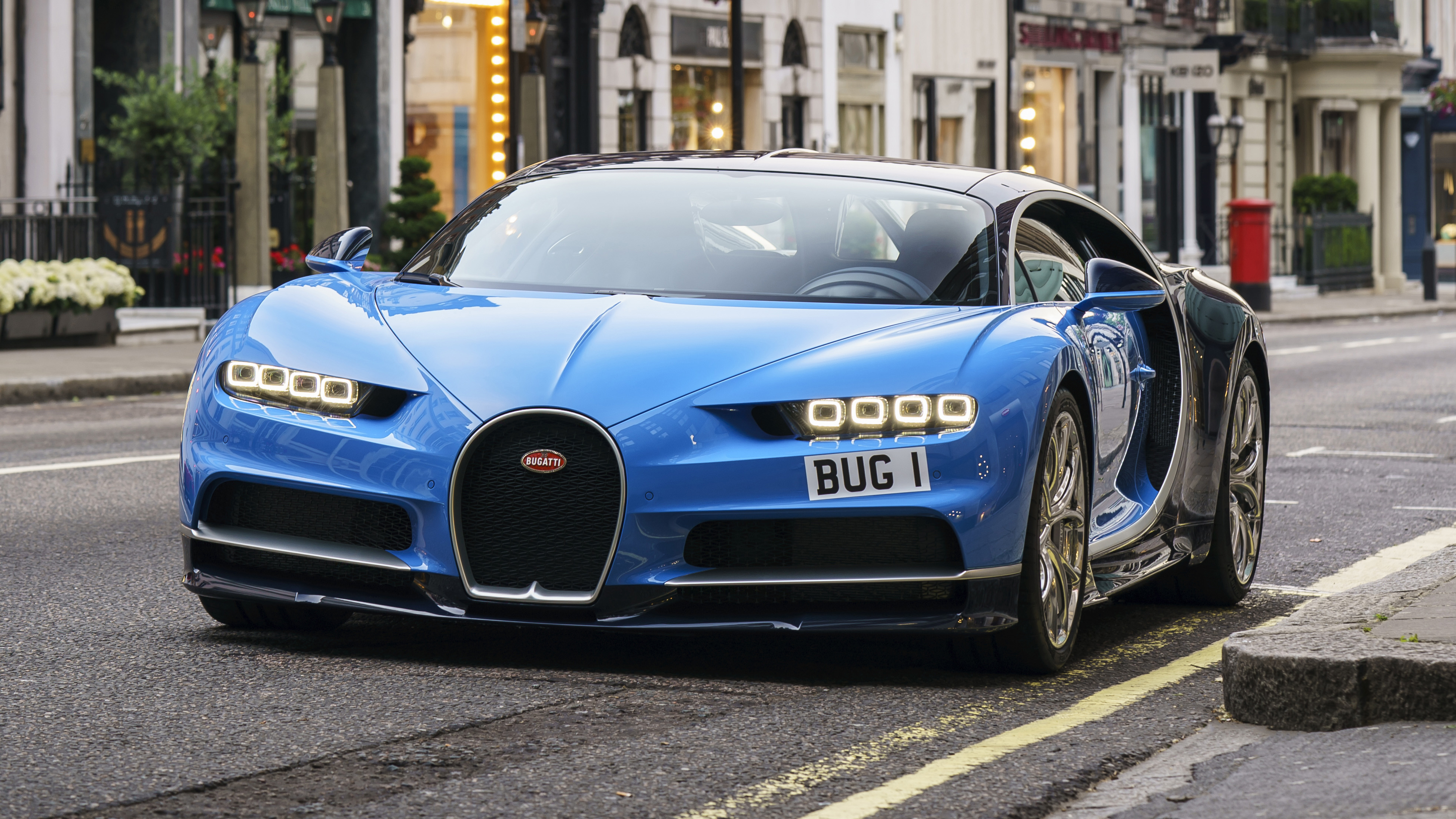 03_first_chiron_customer_car_uk.jpg