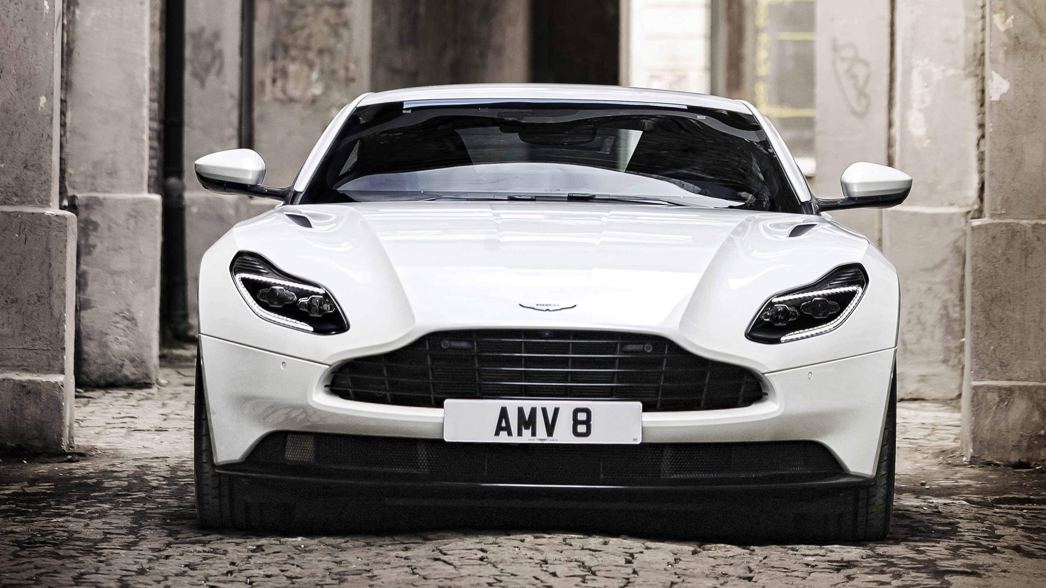 v8-powered_db11_11.jpg