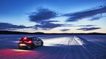 all-new_megane_renault_sport_to_offer_four-wheel_steering_and_a_choice_of_two_chassis_embargo_11h00_uk_230617_4.jpg