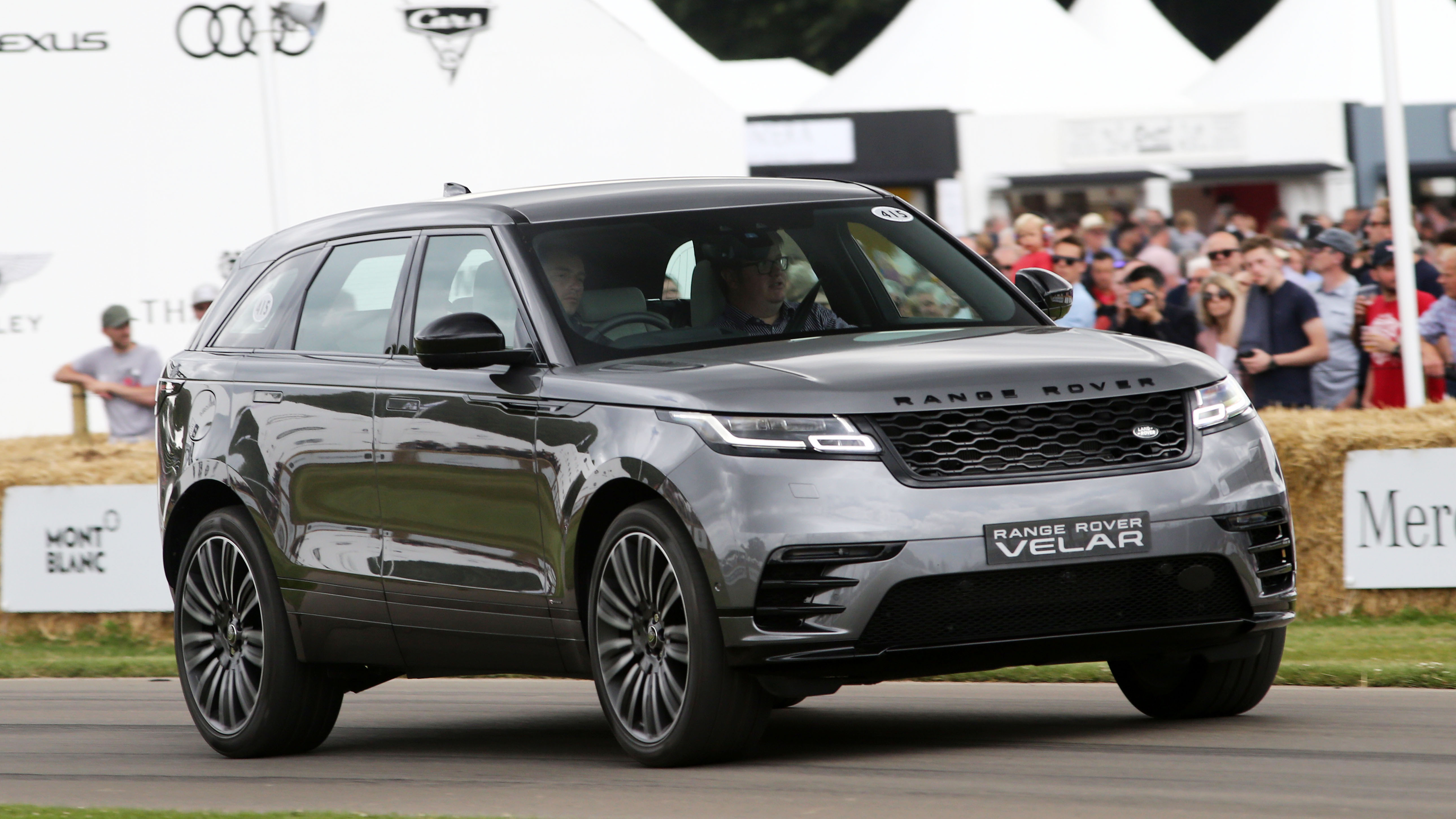 1406768_rangerover-01.jpg