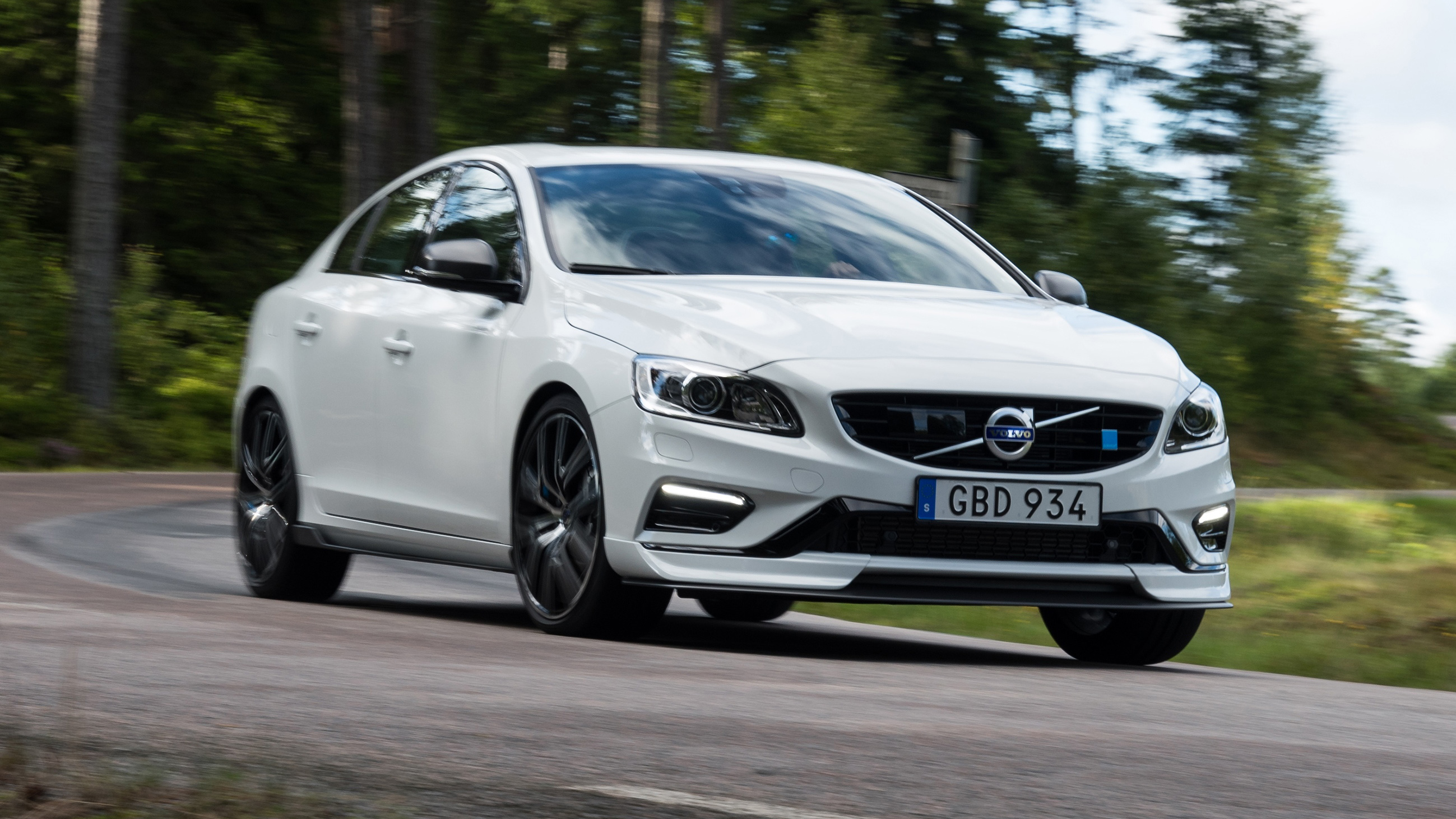 sv60_polestar_my18_d_05.jpg