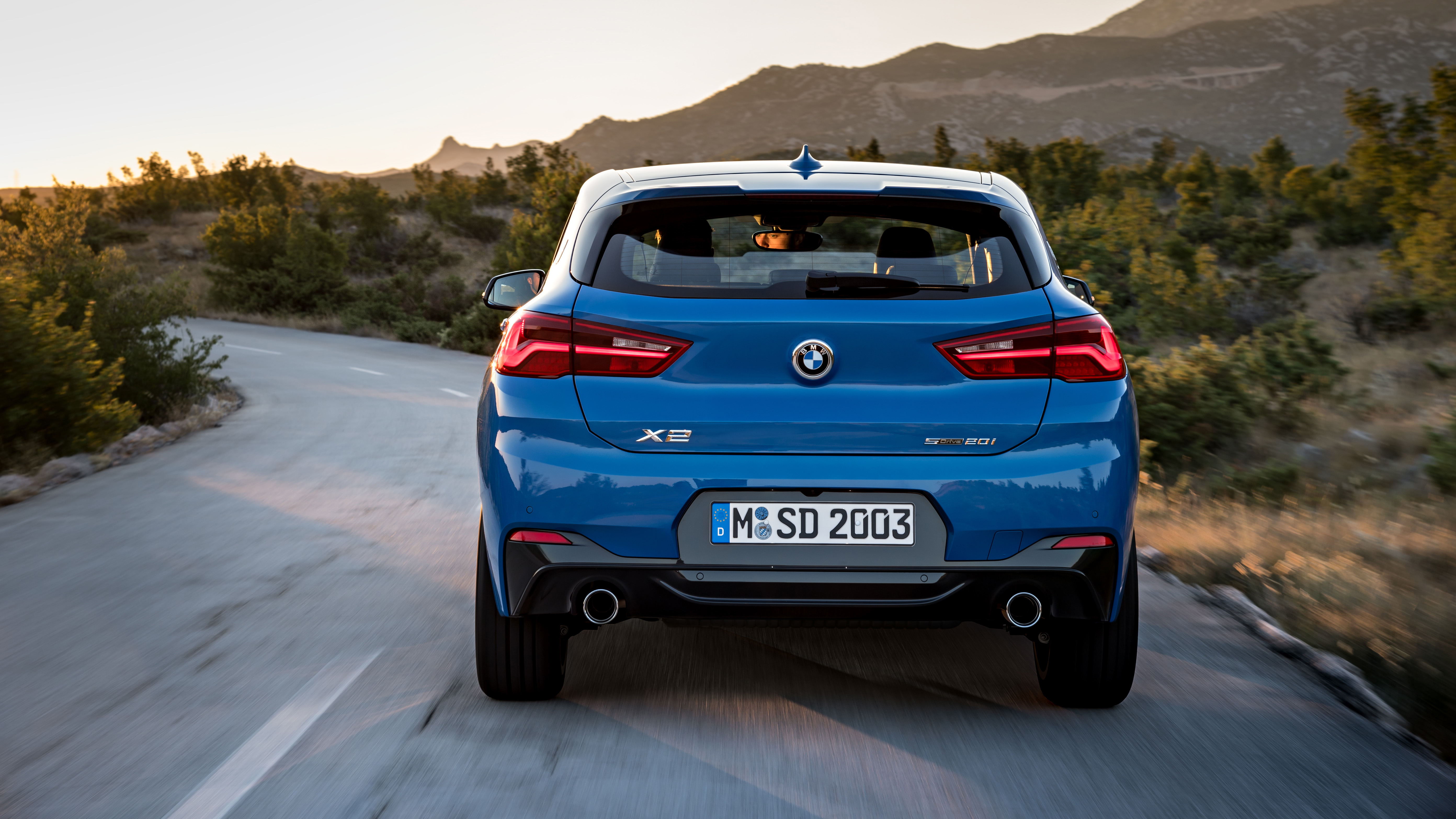 p90278927_highres_the-brand-new-bmw-x2.jpg