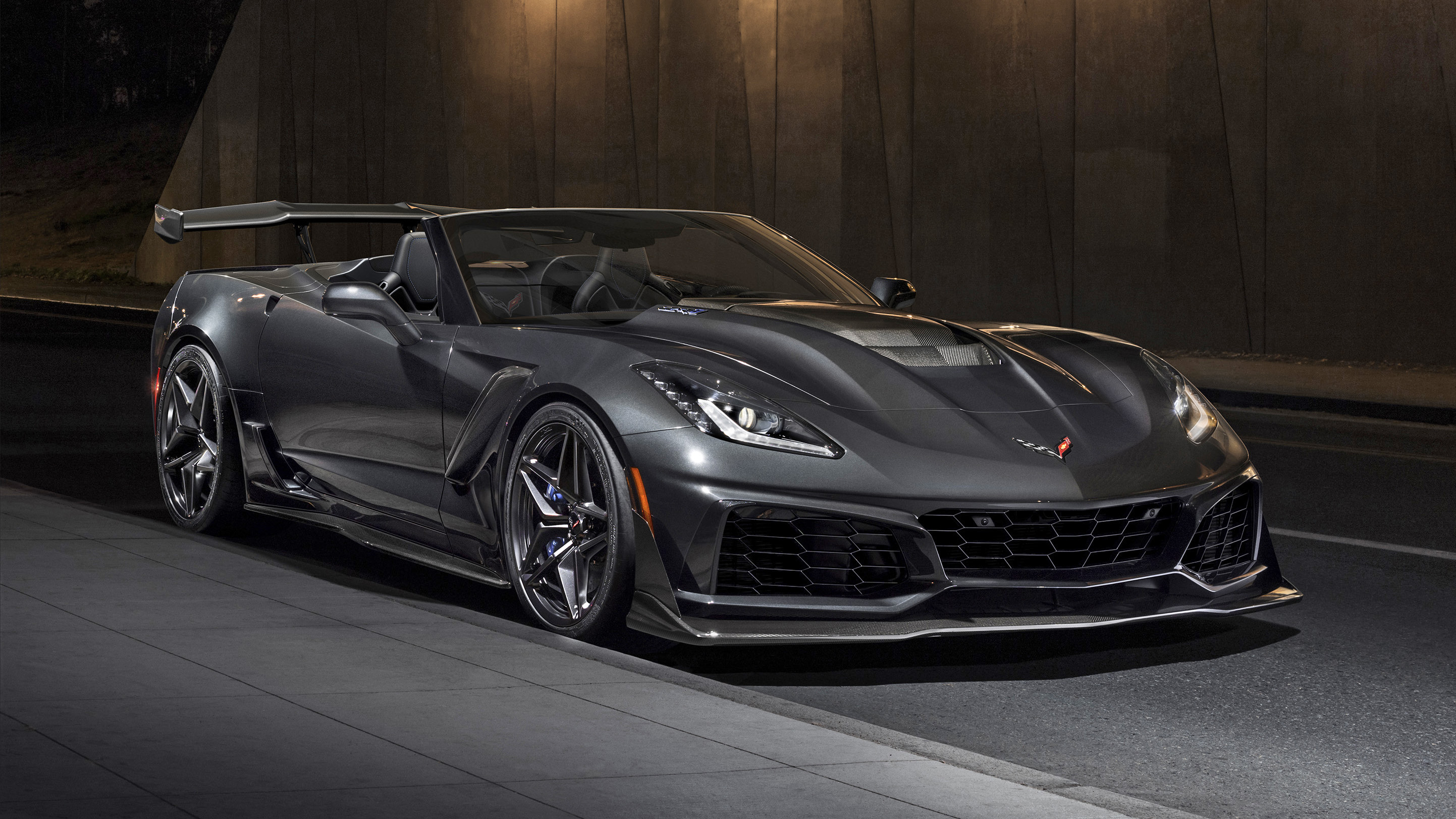 2019-chevrolet-corvette-zr1-convertible-015.jpg