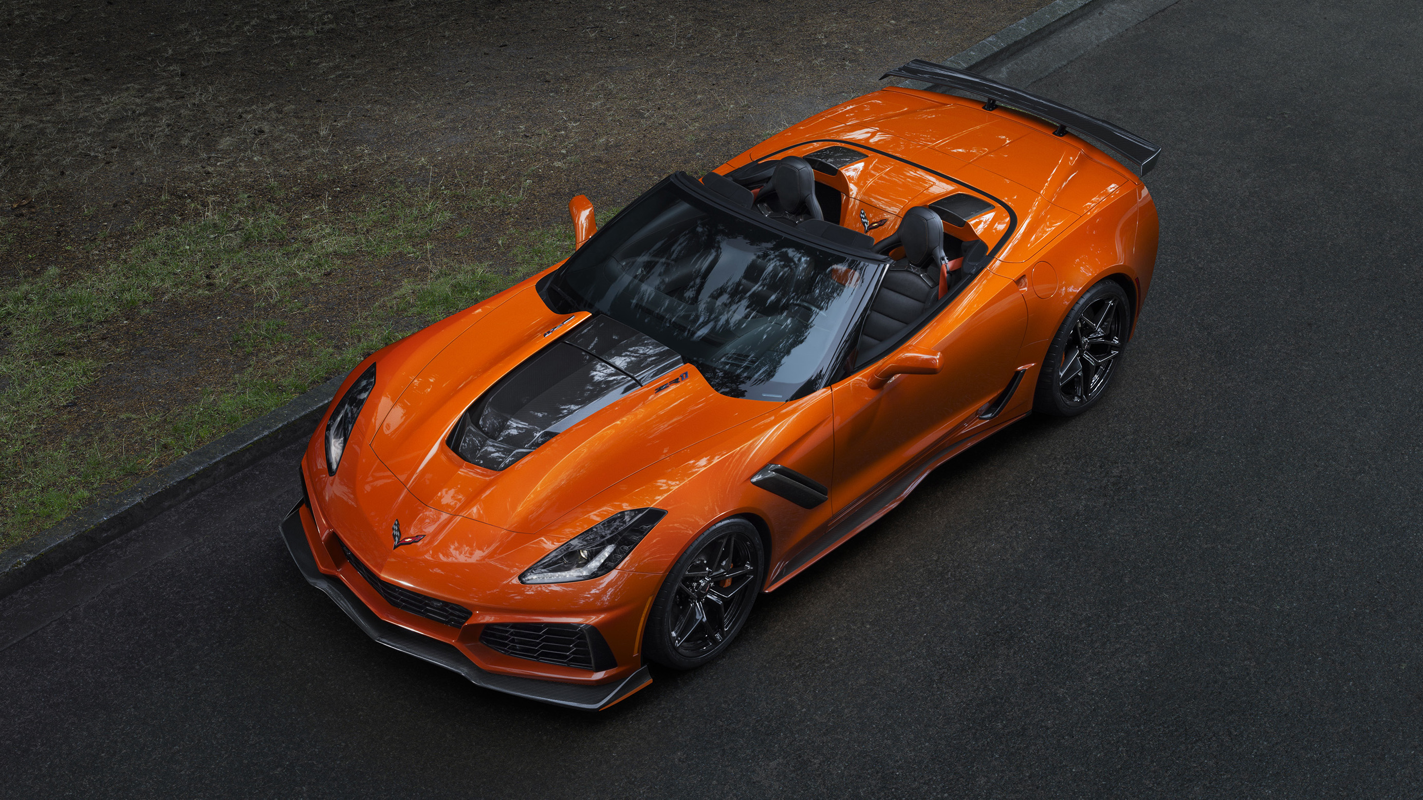 2019-chevrolet-corvette-zr1-convertible-016.jpg