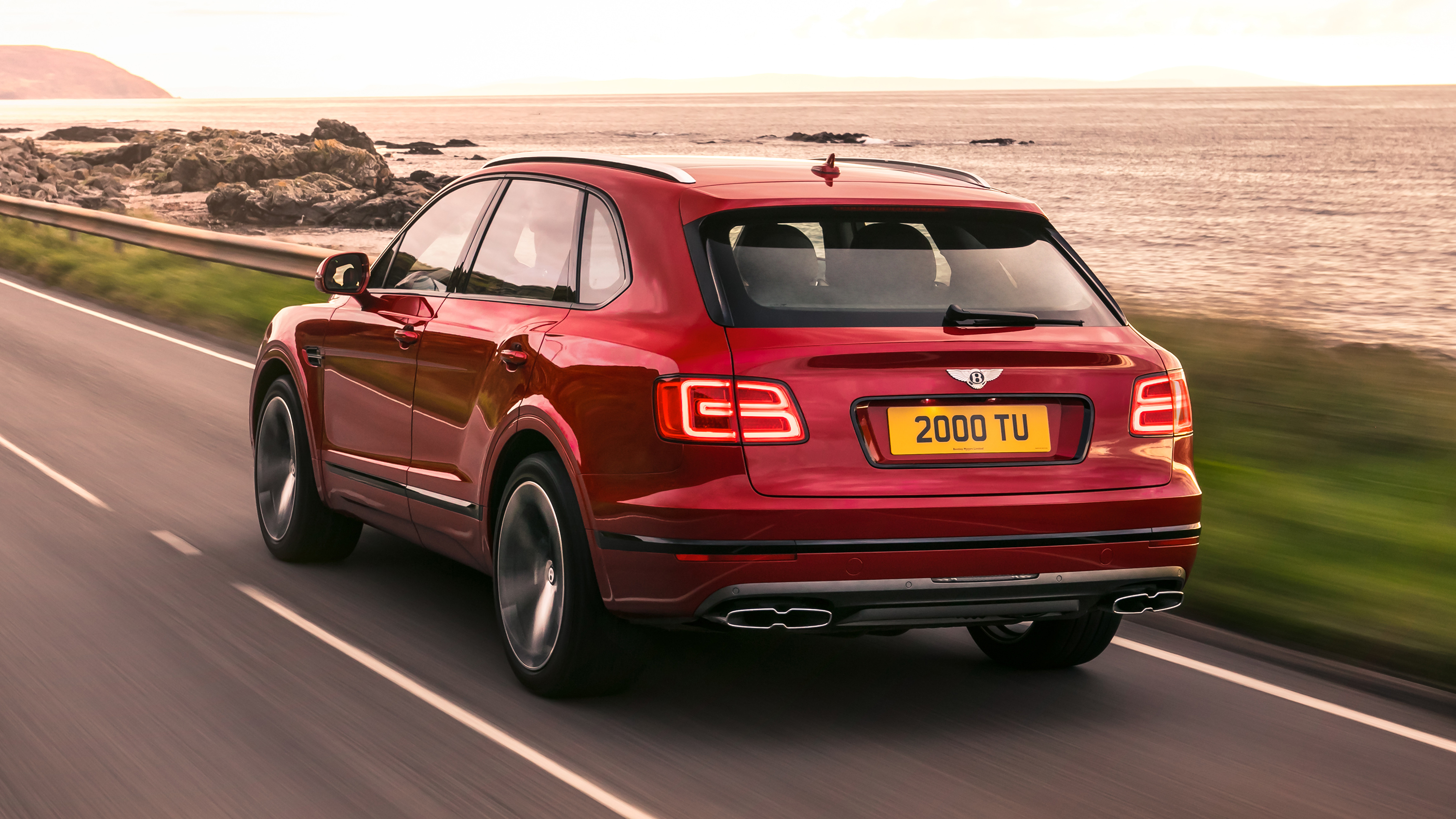 bentayga_v8_-_2.jpg