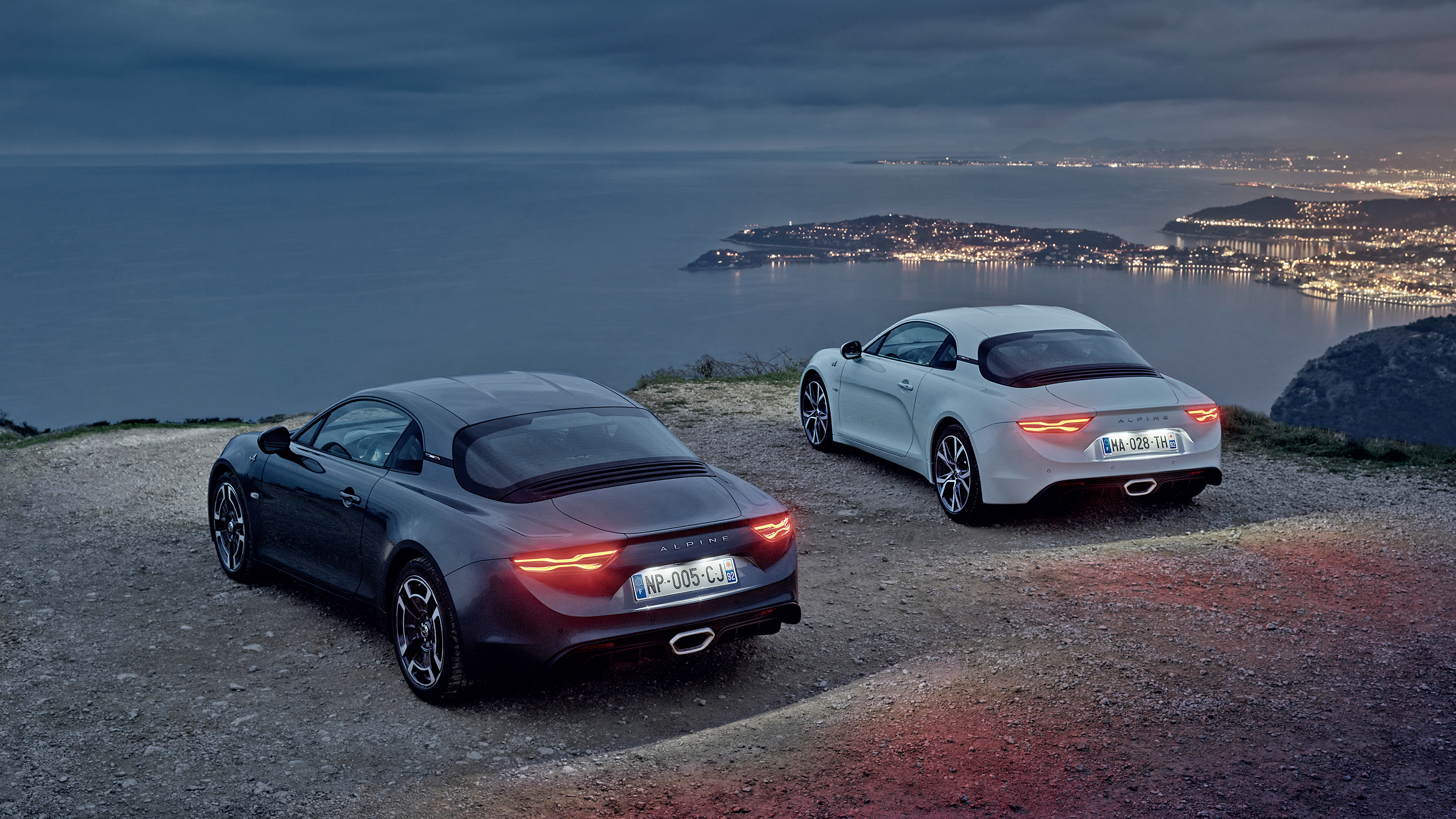 two_new_versions_for_the_alpine_a110_at_the_geneva_motor_show_07h00_uk_270218_4.jpg
