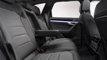 new_touareg_-_white_-_interior_13_1.jpg
