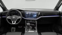 new_touareg_-_white_-_interior_21.jpg