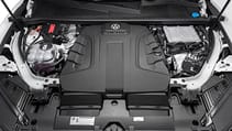 new_touareg_-_white_-_interior_8.jpg