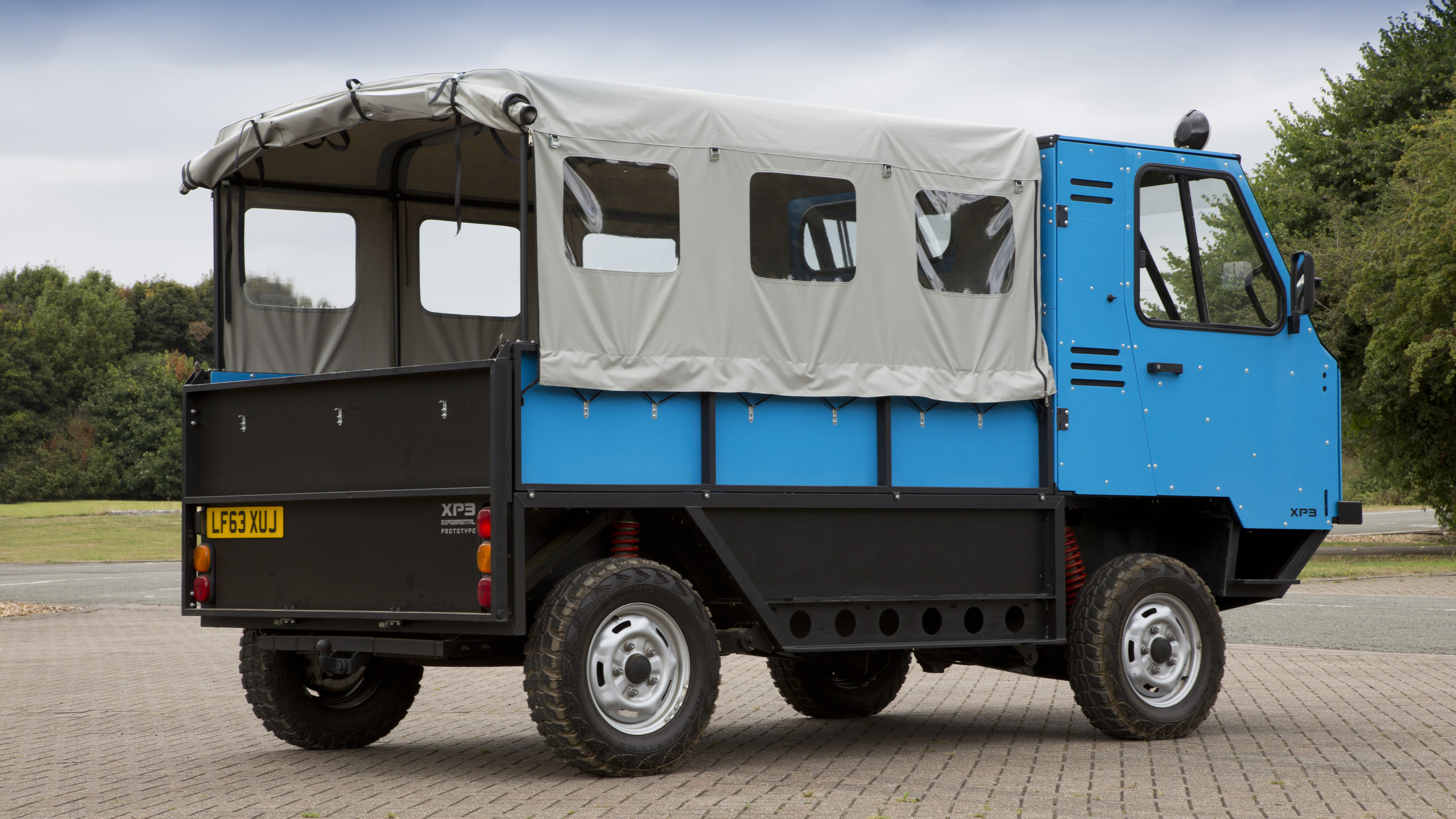 global_vehicle_trust_ox_by_gordon_murray_38.jpg