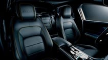 j_xf_300_sport_19my_interior_190418_004.jpg