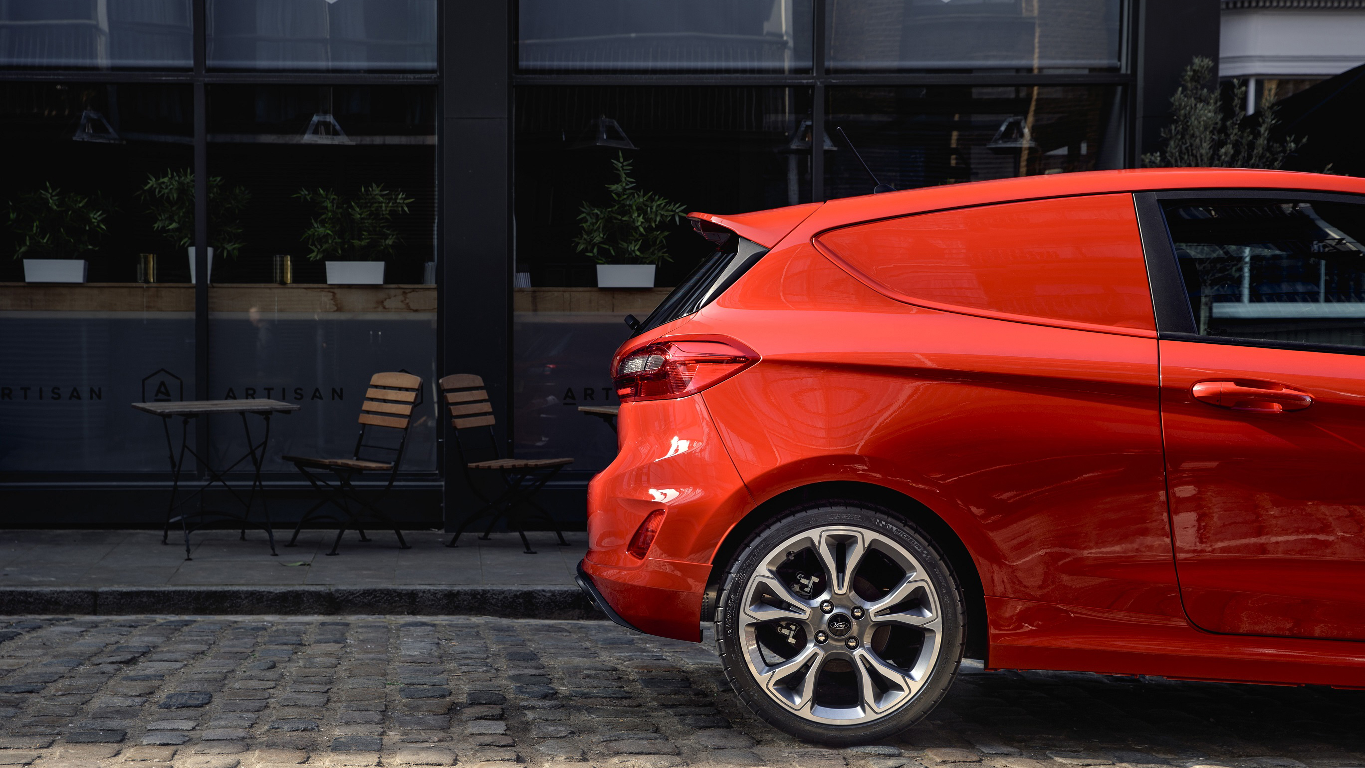 fiesta_van_is_available_in_sport_trim.jpg