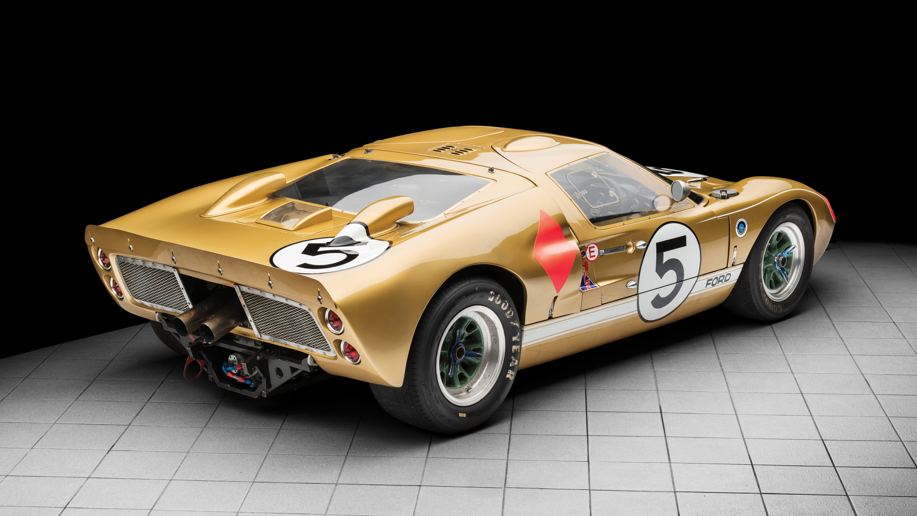 1966-ford-gt40_1.jpg