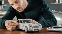 legor-creator-expert-james-bondtm-aston-martin-db5-5.jpg