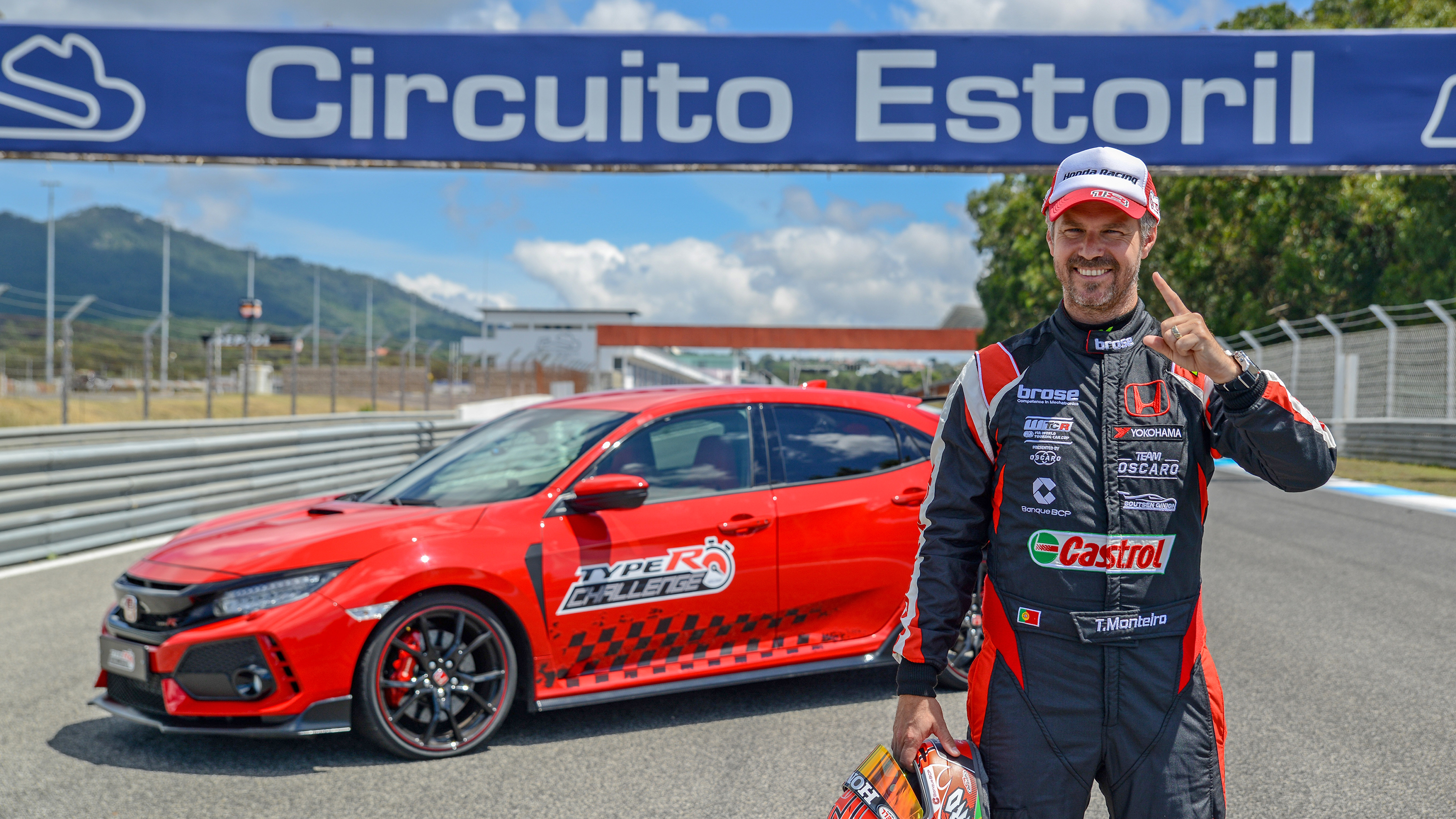 type-r-estoril-tiago-car-9_low_res.jpg