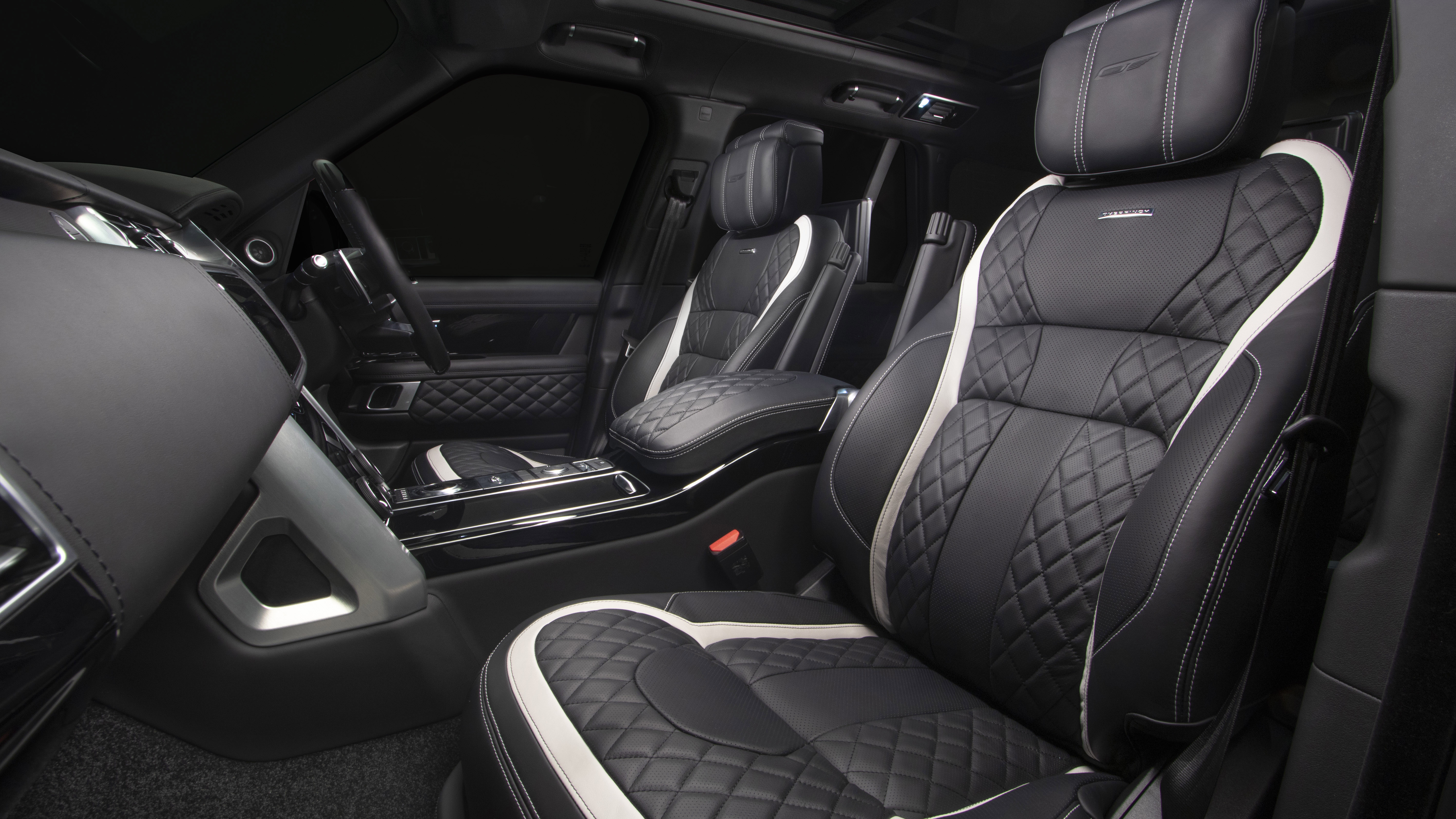 overfinch_2018_5l_supercharged_autobiography_lumiere_interior_6.jpg