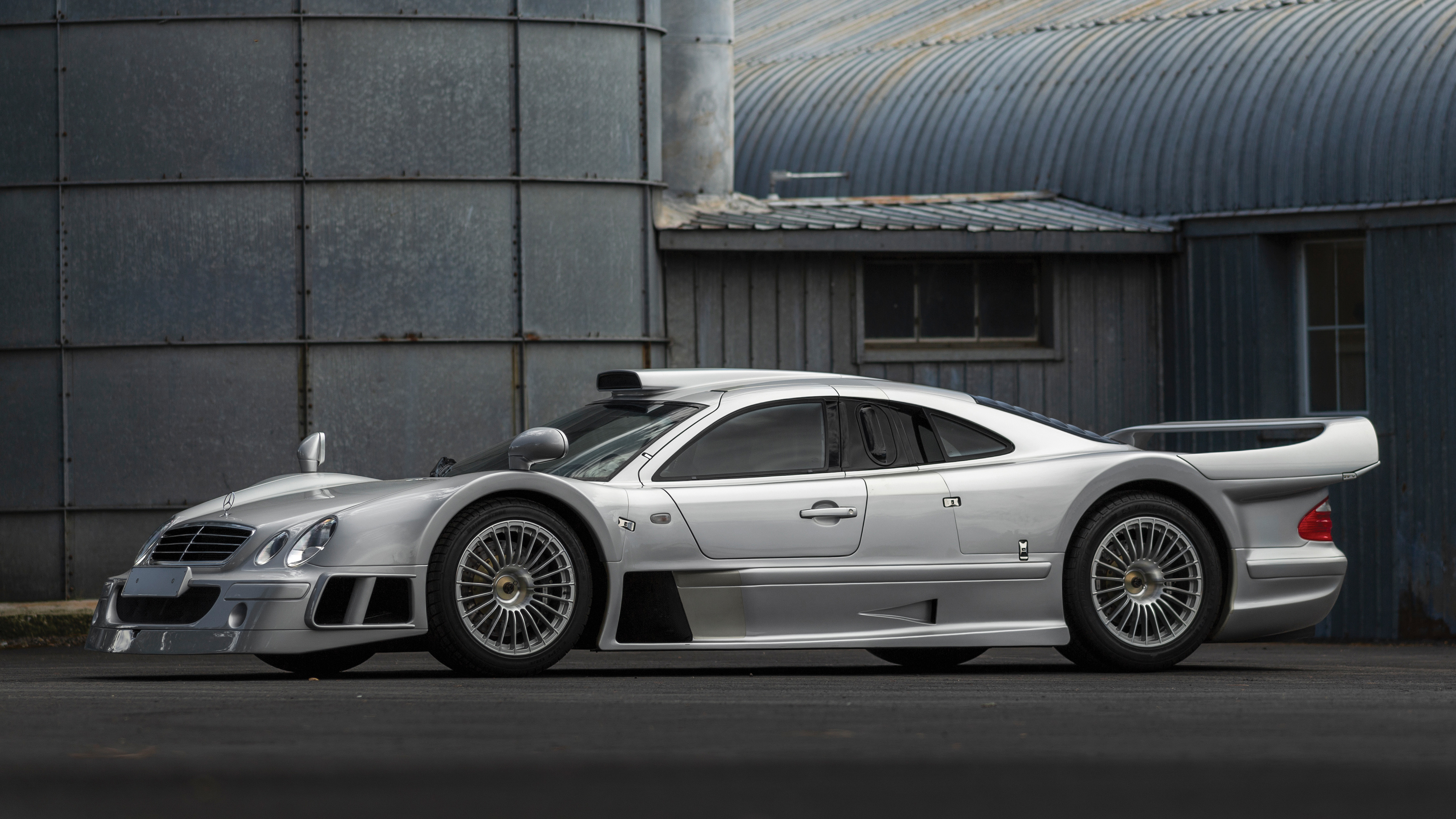 1998-mercedes-benz-amg-clk-gtr_0.jpg