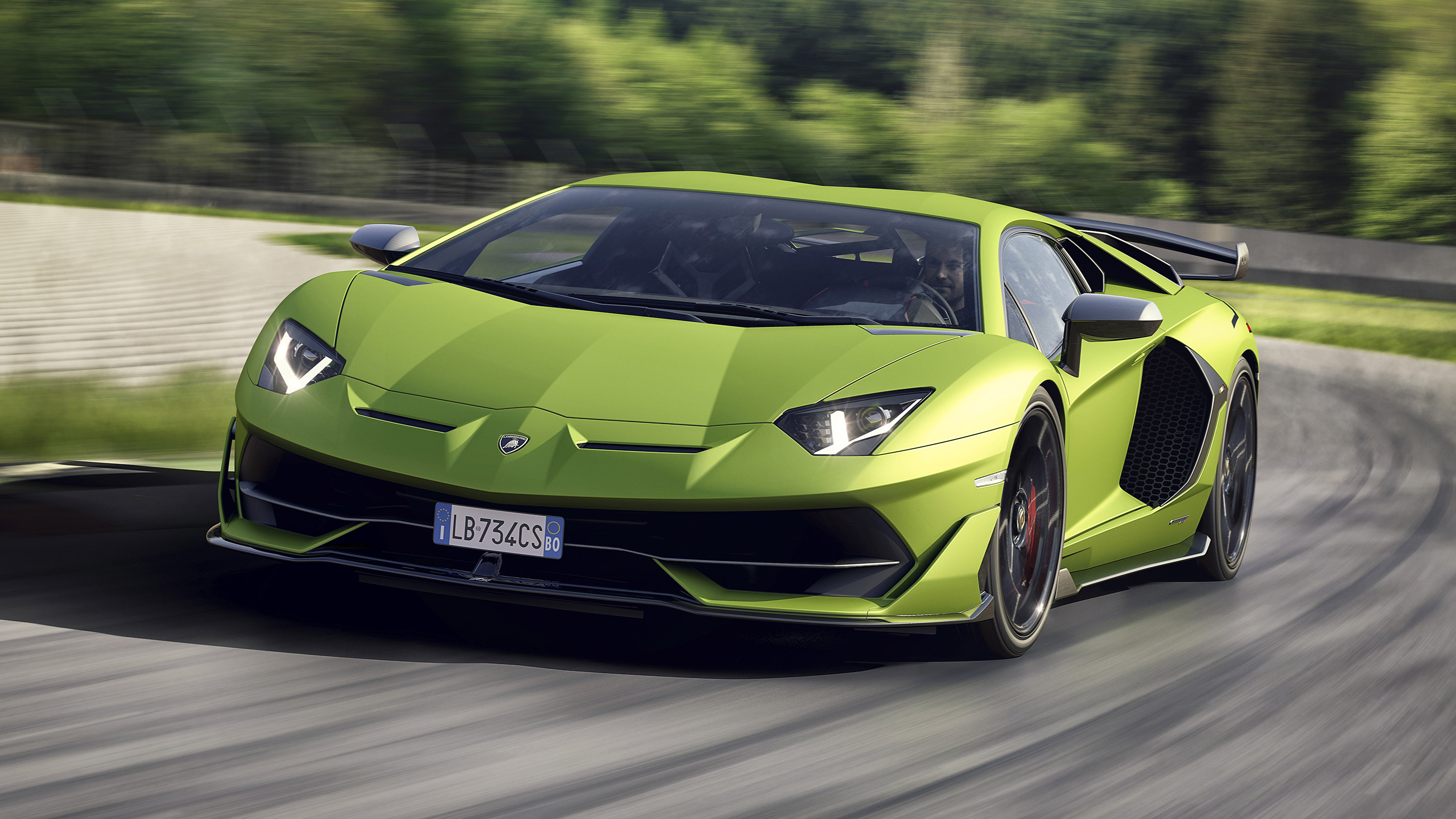 lamborghini_svj_green_track_front.jpg