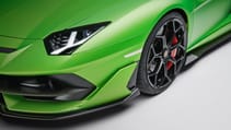 lamborghini_svj_green_wheel.jpg