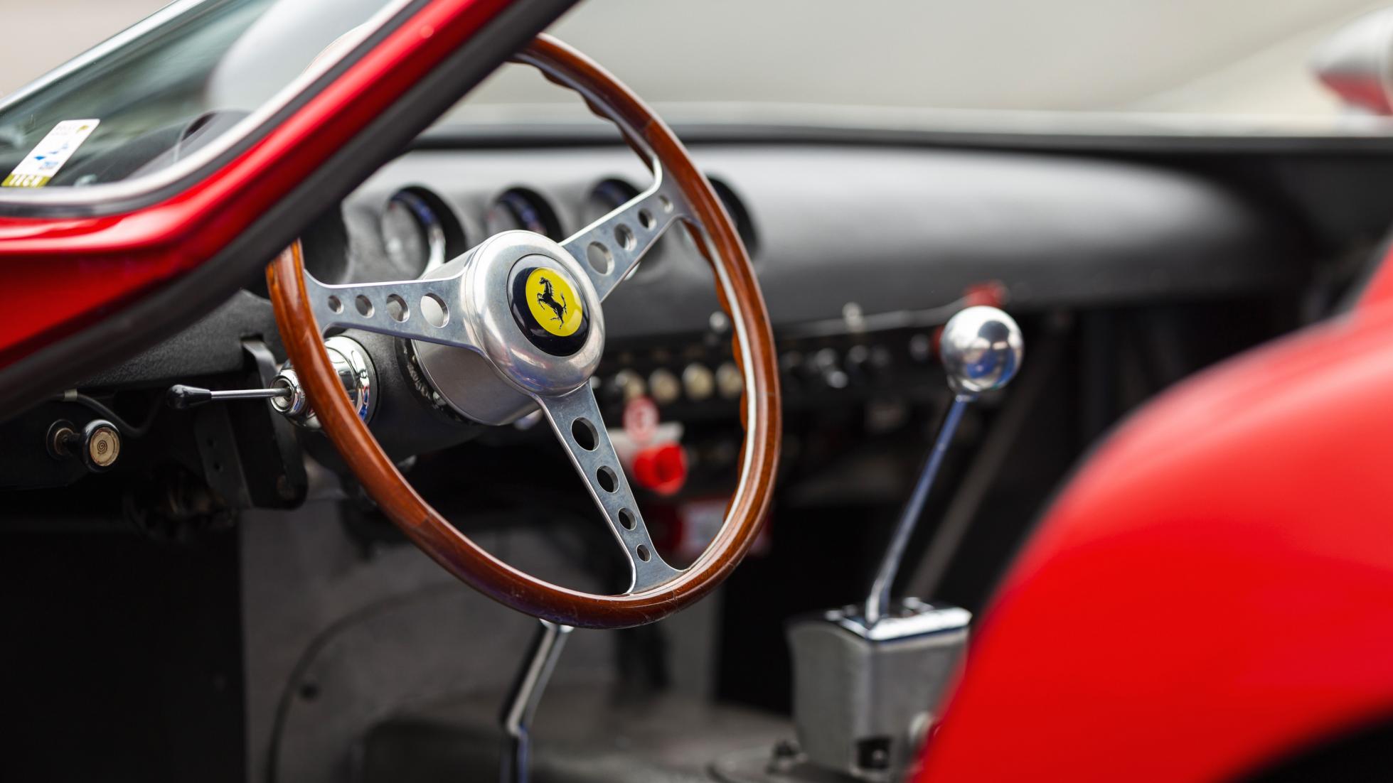 mo18_1962_ferrari_250gto_029.jpg