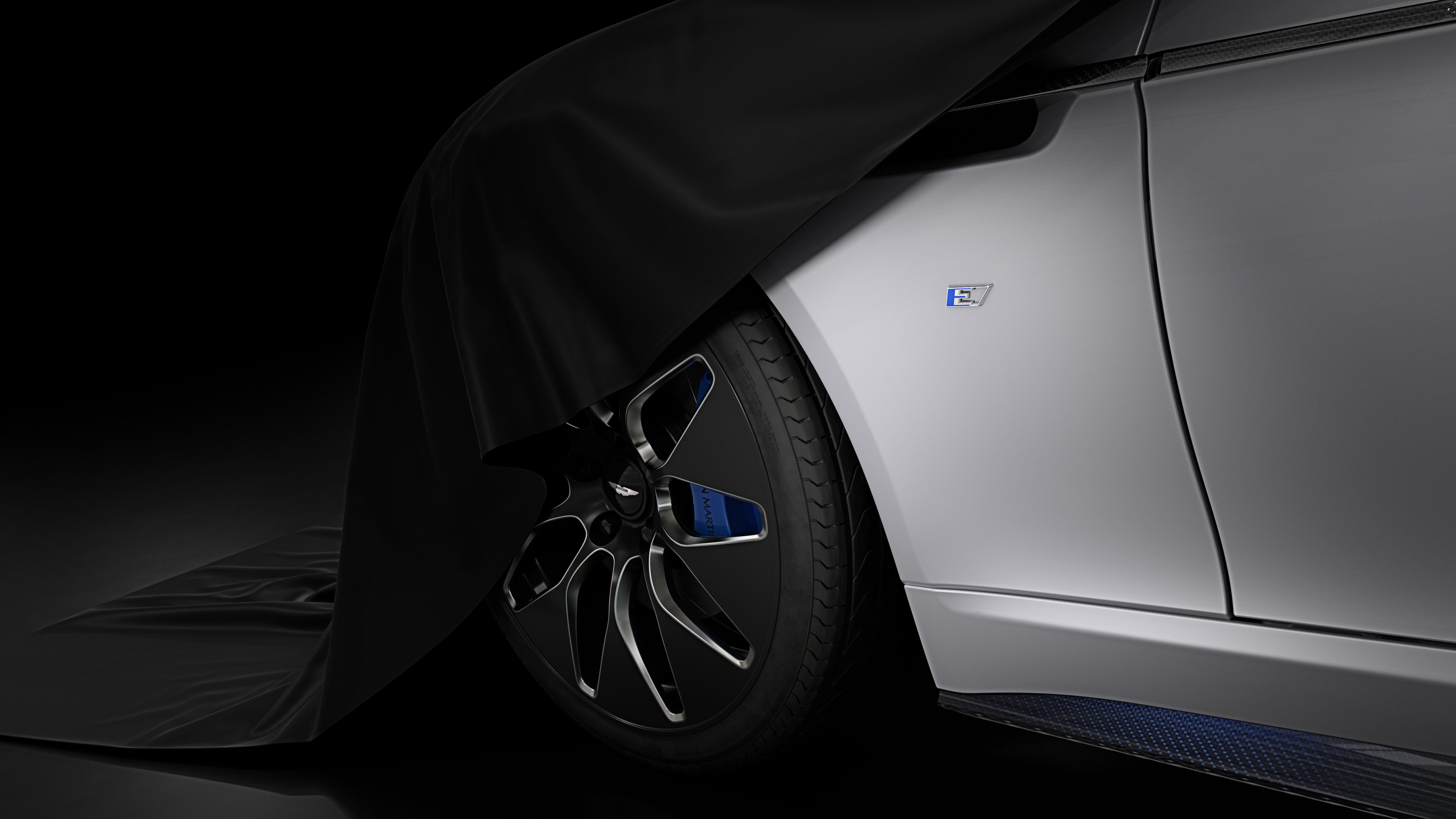 rapide_e_-_wheel_and_fender.jpg